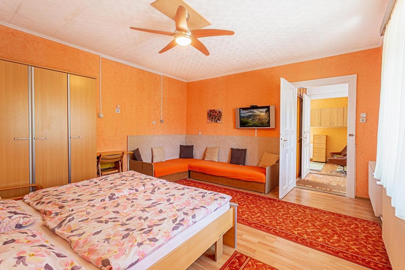 Classic Apartment (6 Adults) photo 3