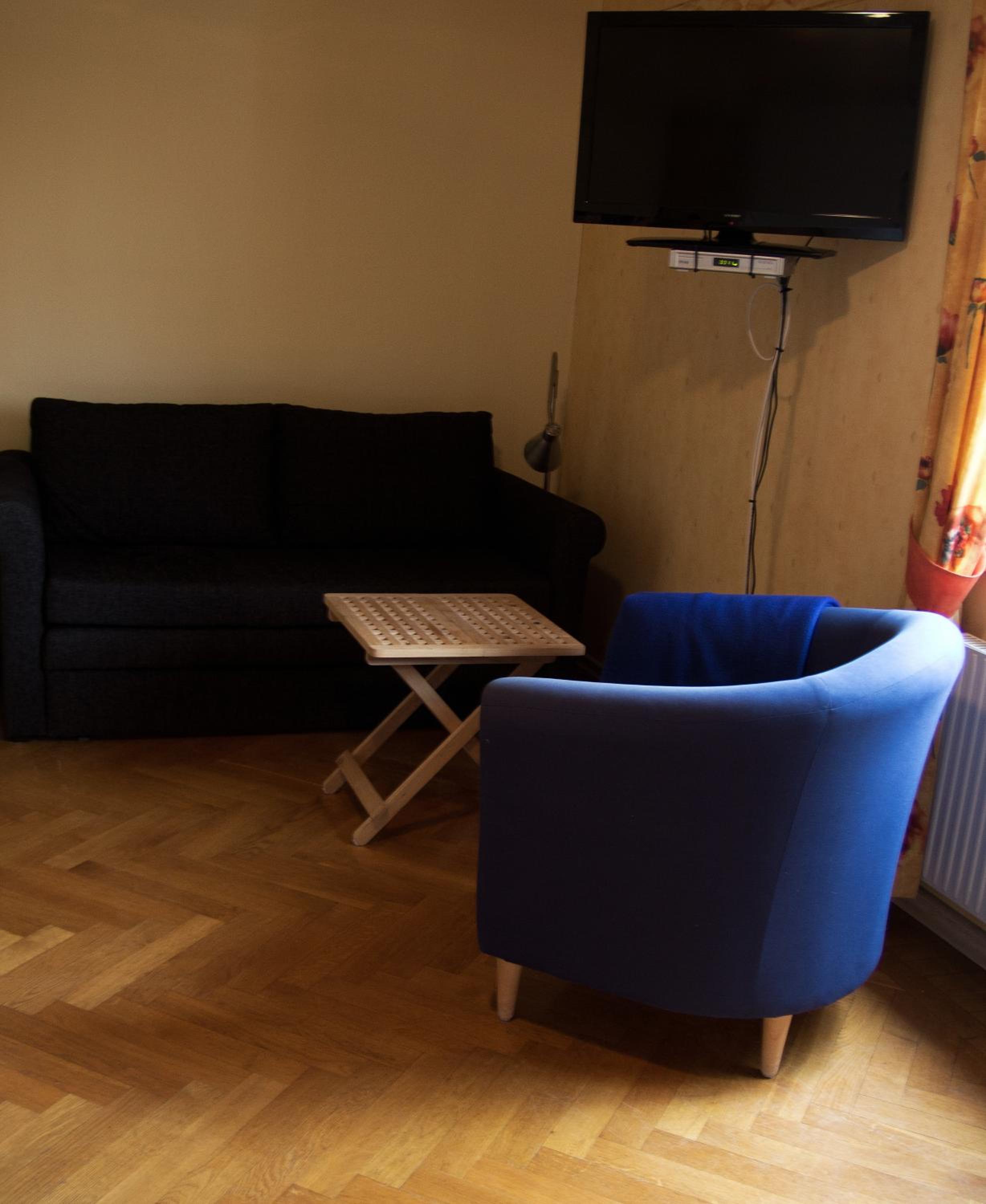 Twin Room - Photo 3