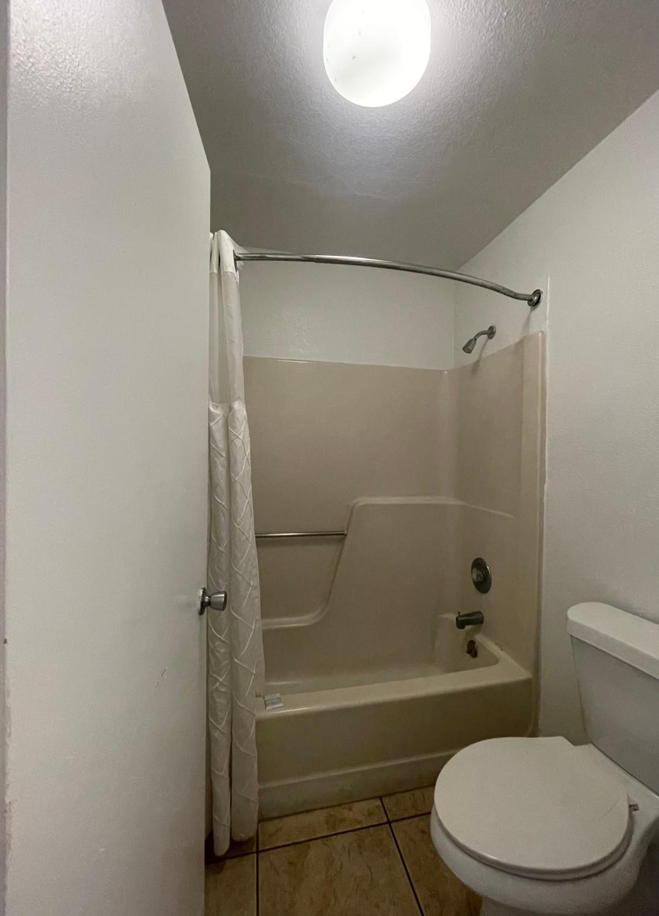 Standard Room photo 2