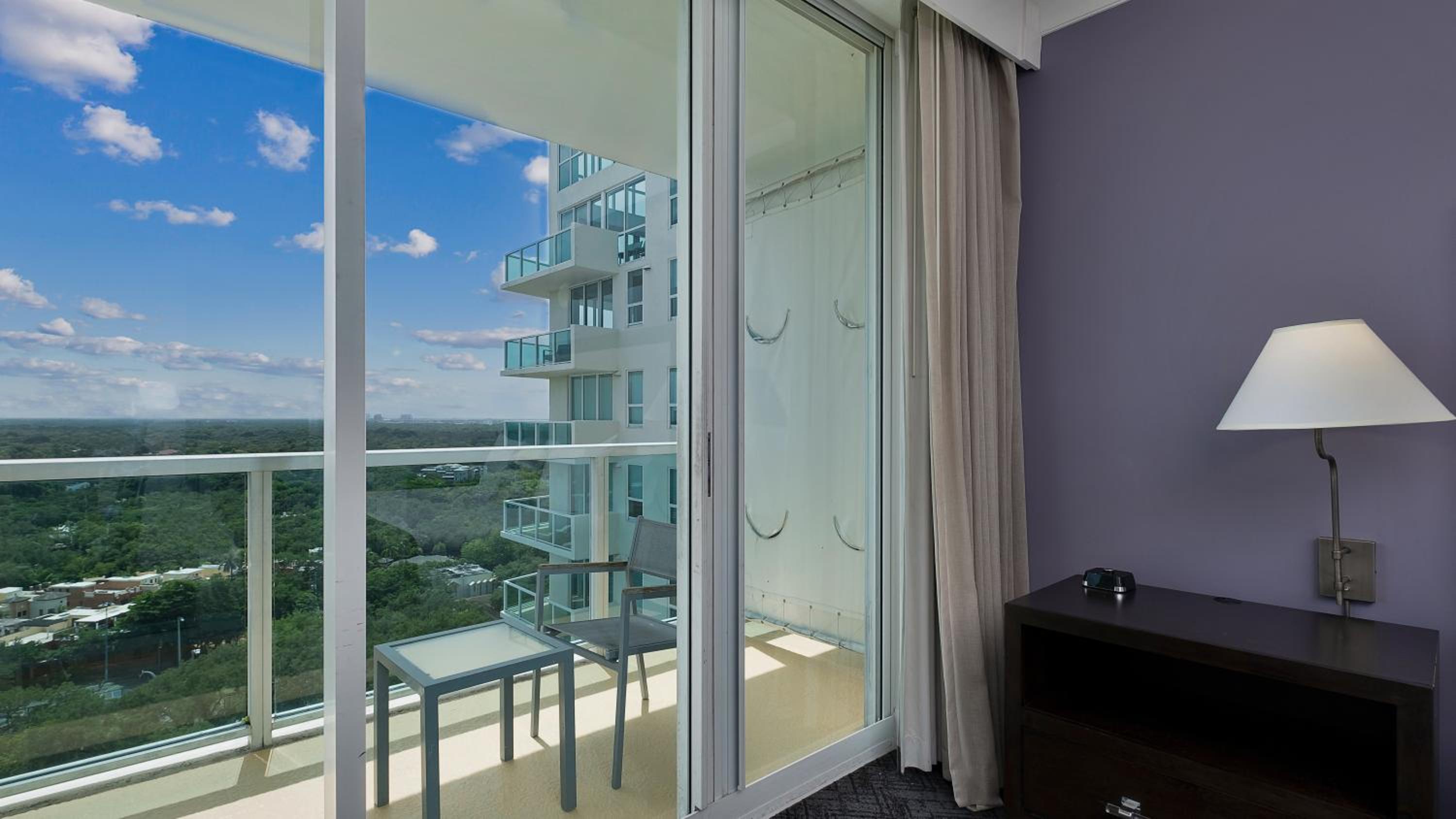 King Room with Bay View and Balcony photo 2
