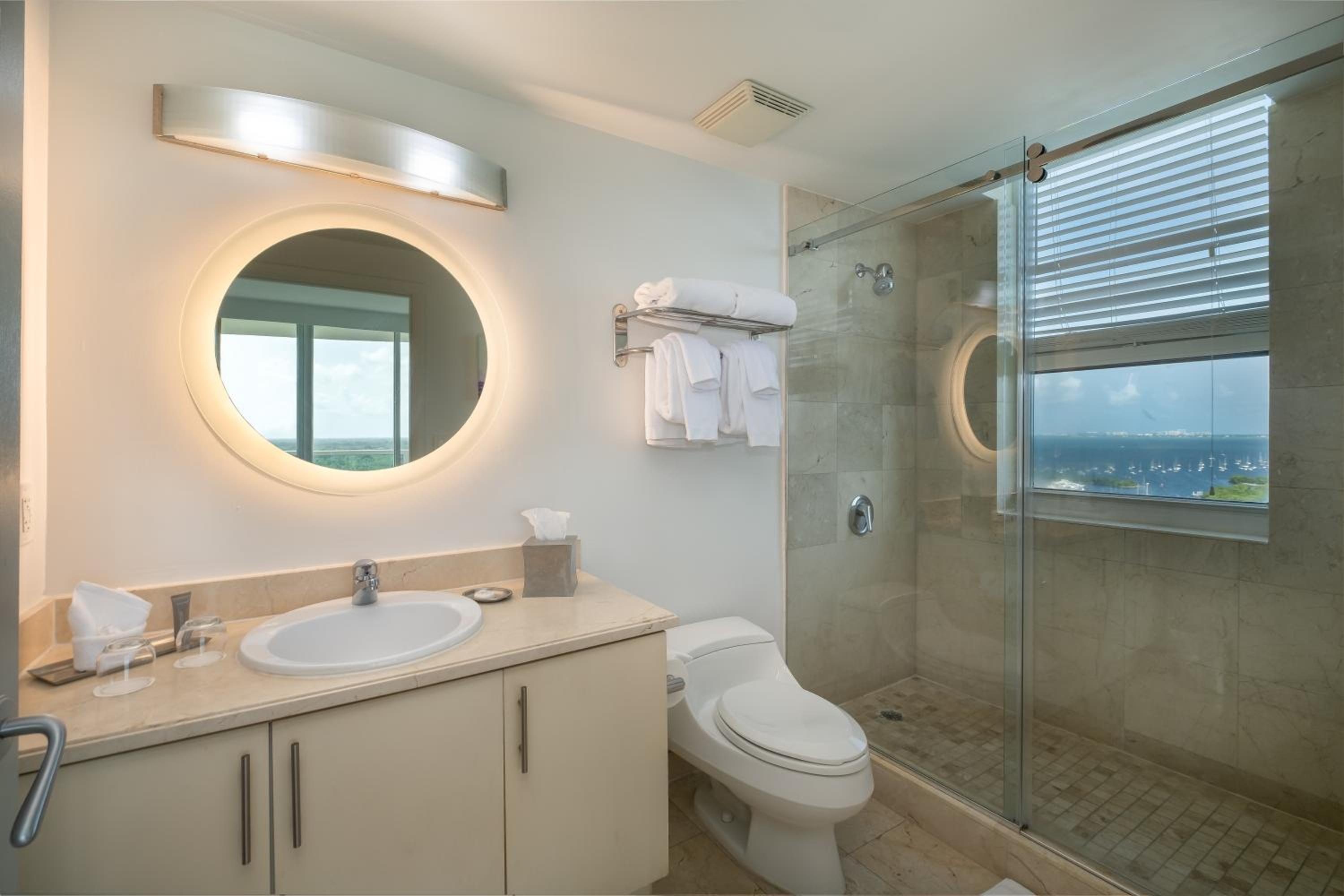 King Suite with Sofa Bed and Balcony - Bay View photo 2