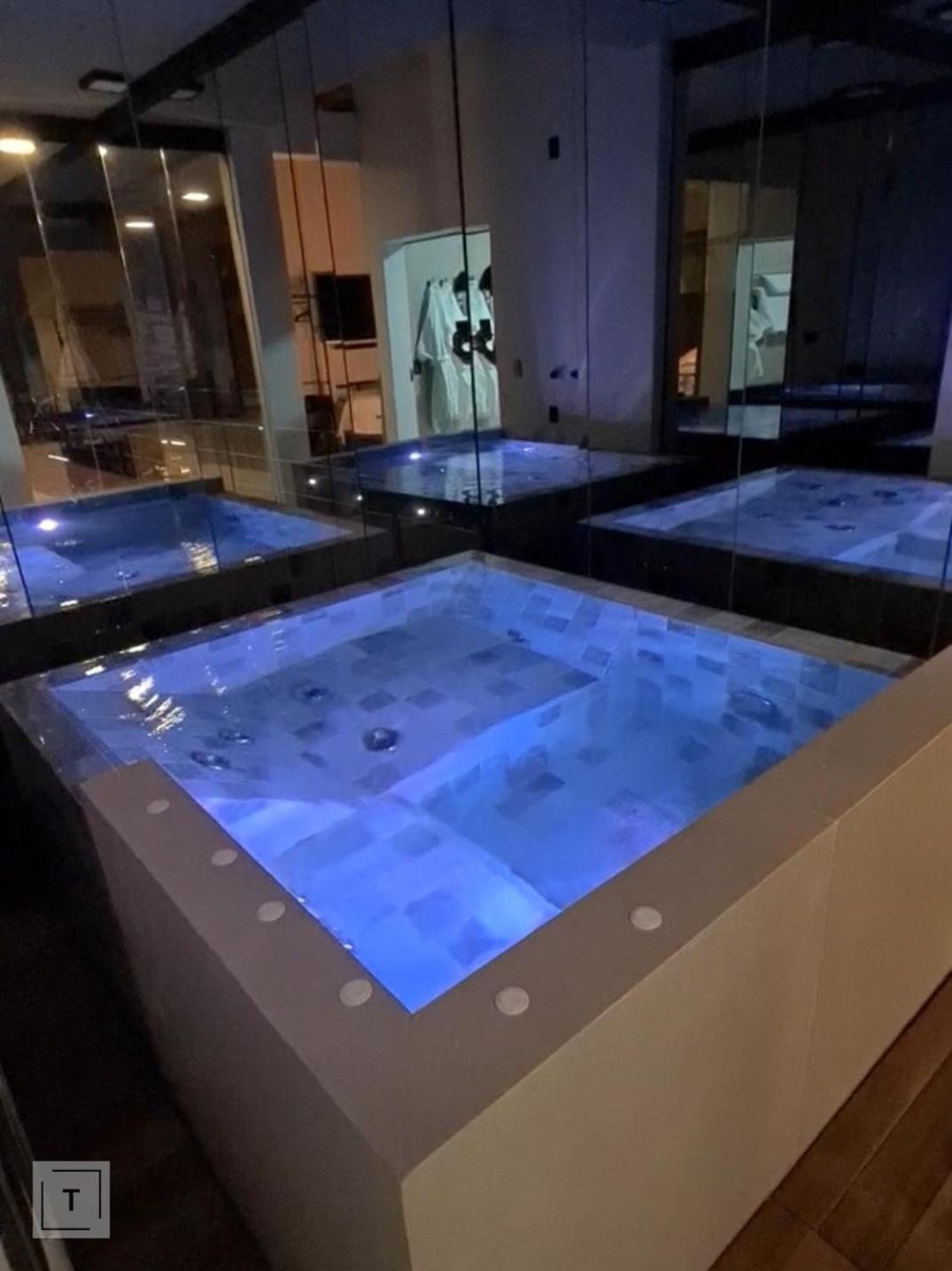 Villa with Private Pool - Photo 8
