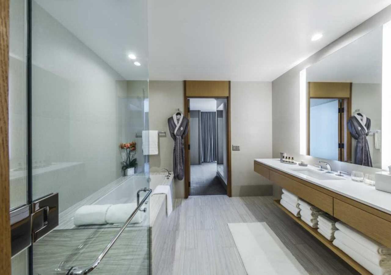 King Suite with City View