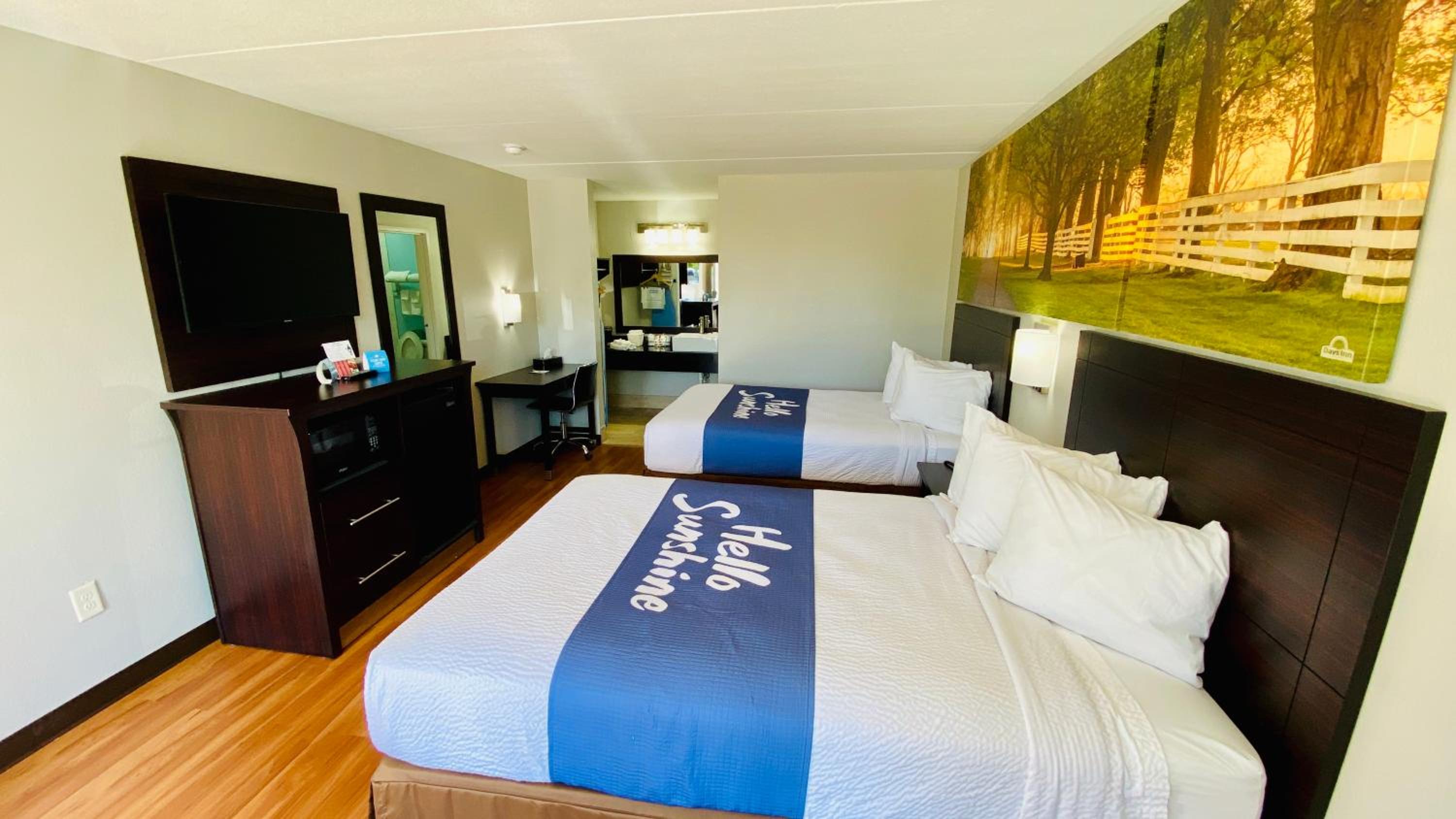 Double Room with Two Double Beds - Non-Smoking photo 3
