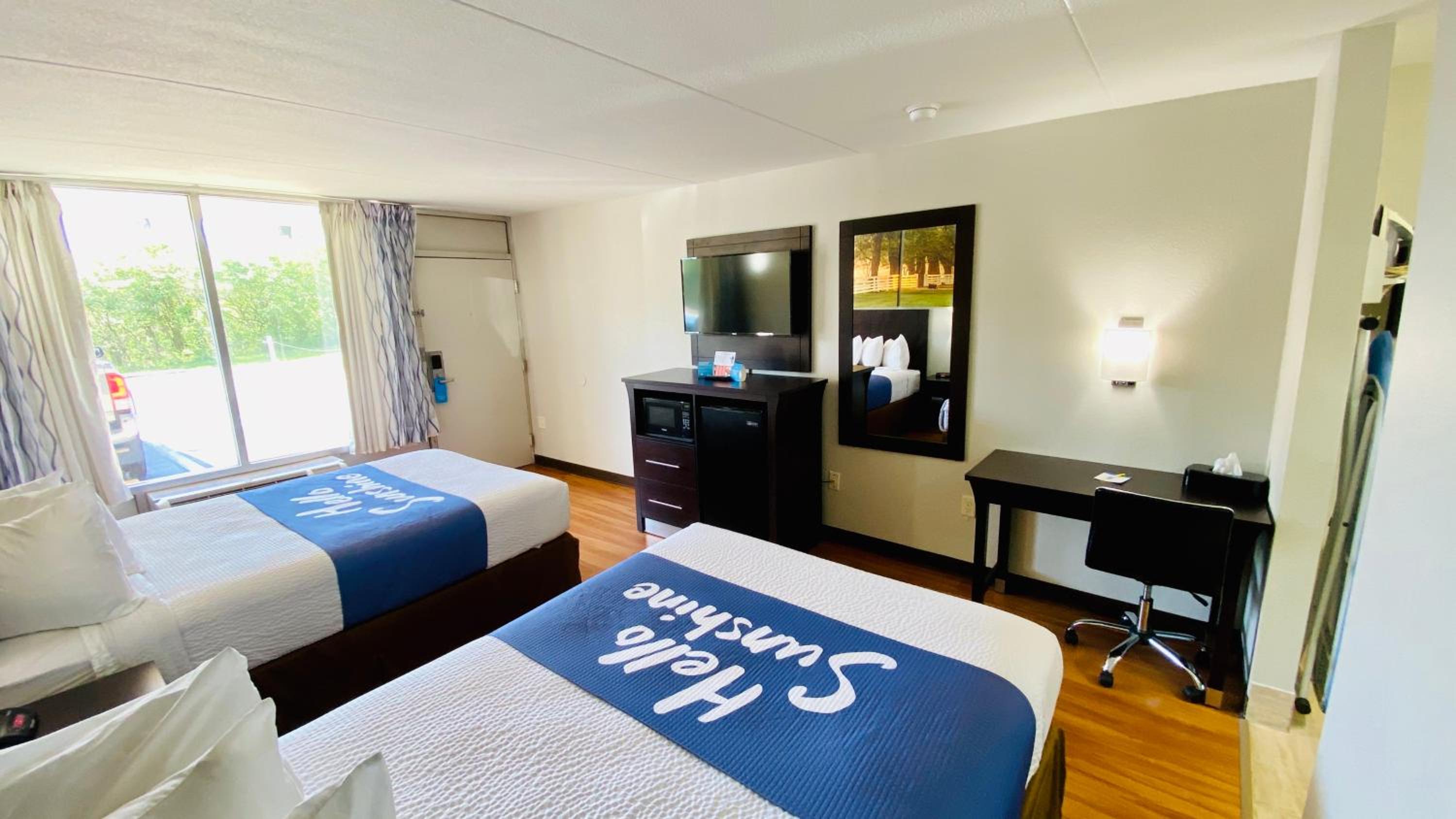 Double Room with Two Double Beds - Non-Smoking photo 2