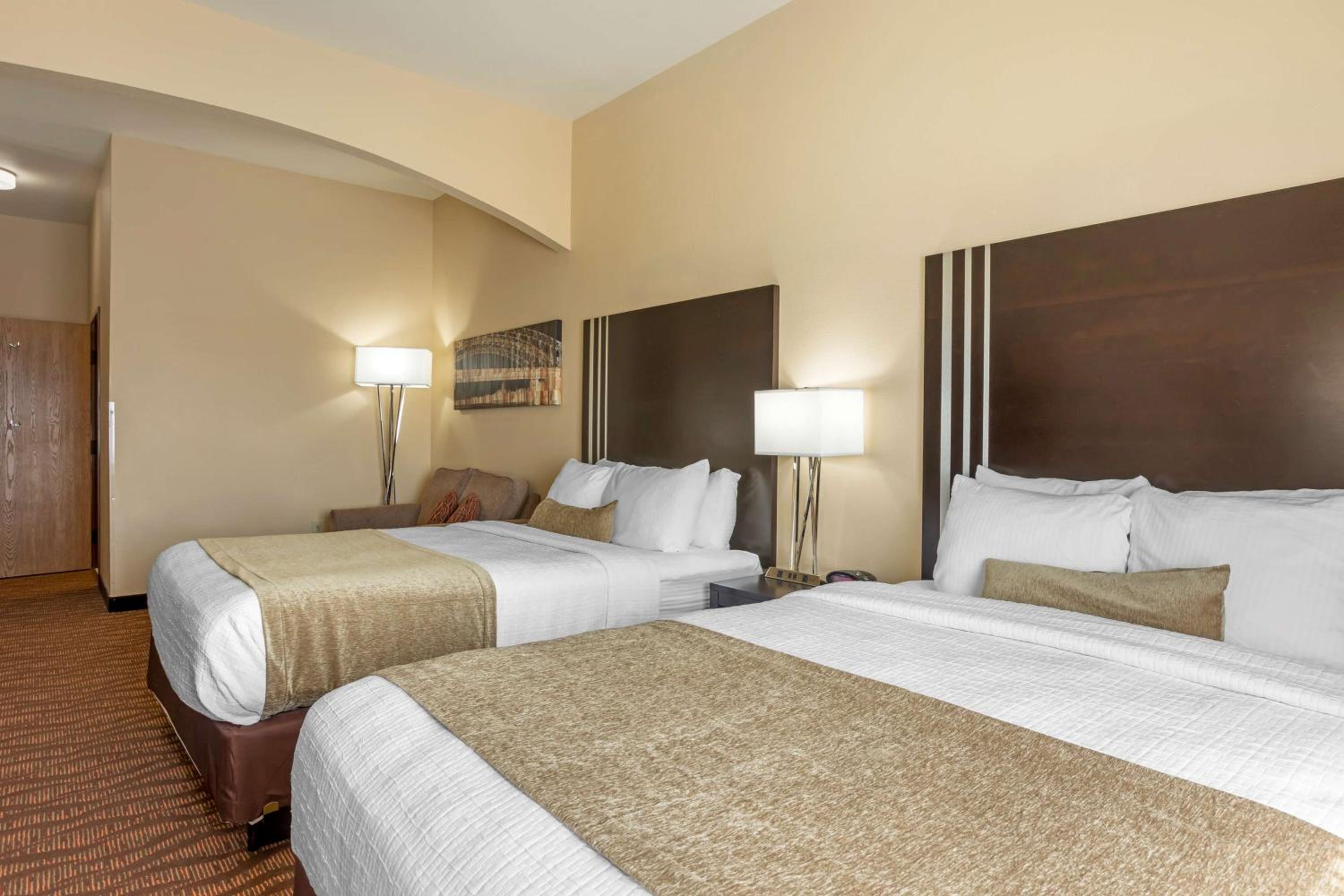 Queen Room - Mobility Accessible with Roll-In Shower