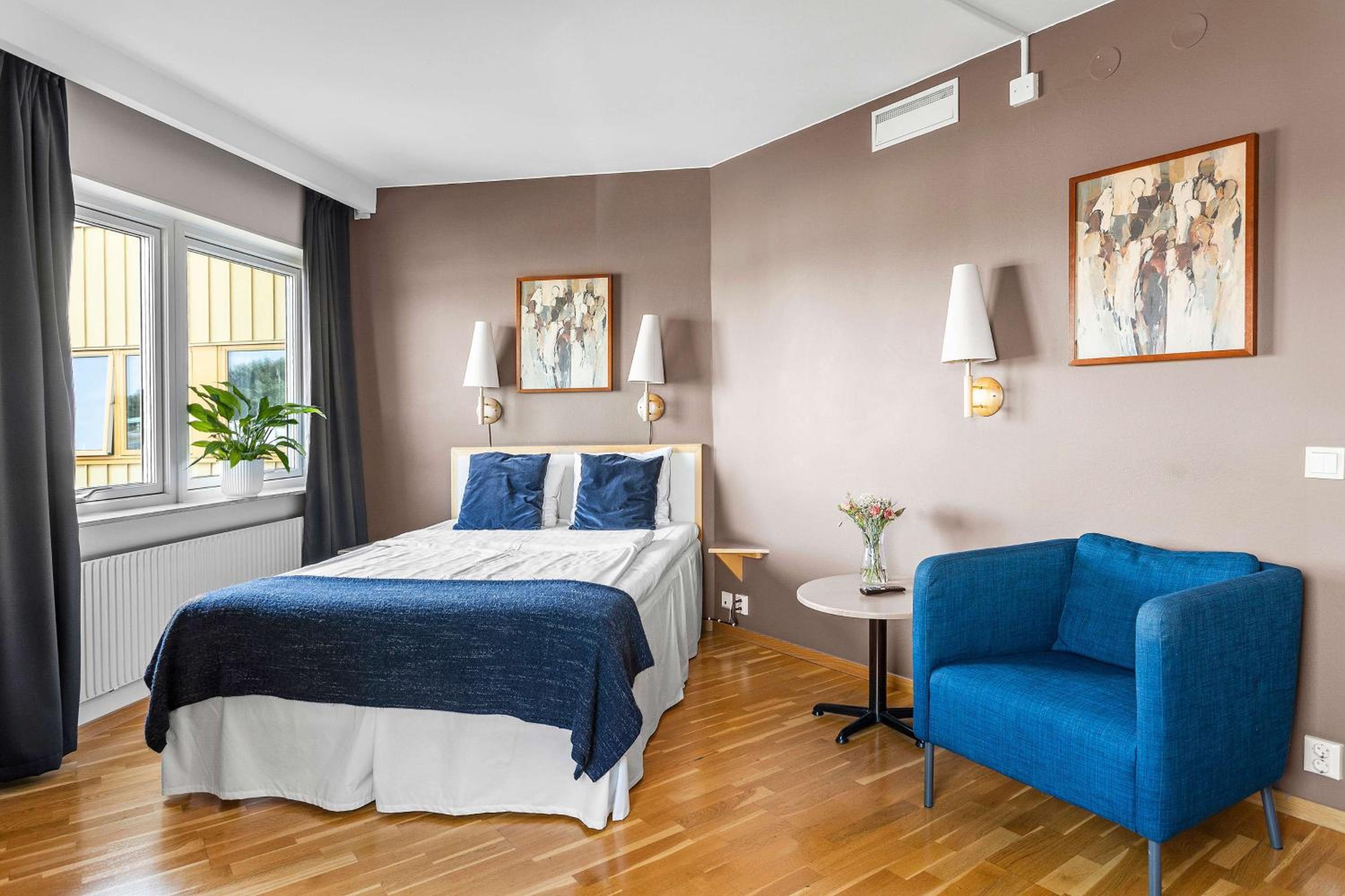 Double Room - Non-Smoking  - Photo 1