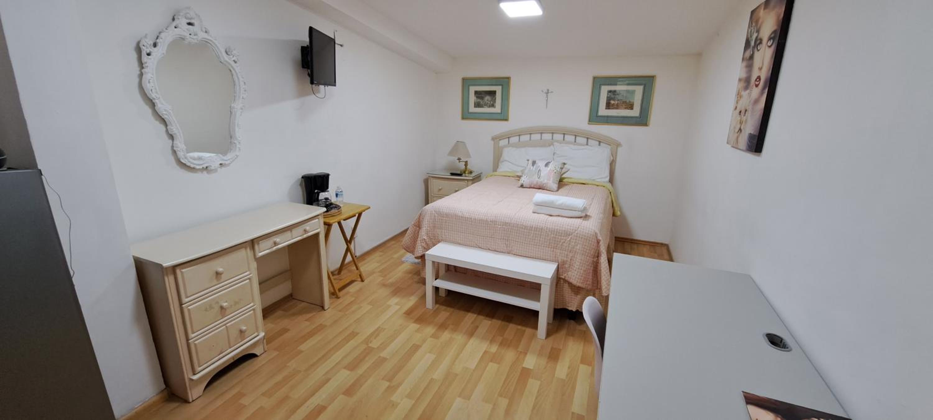 Double Room - Photo 18