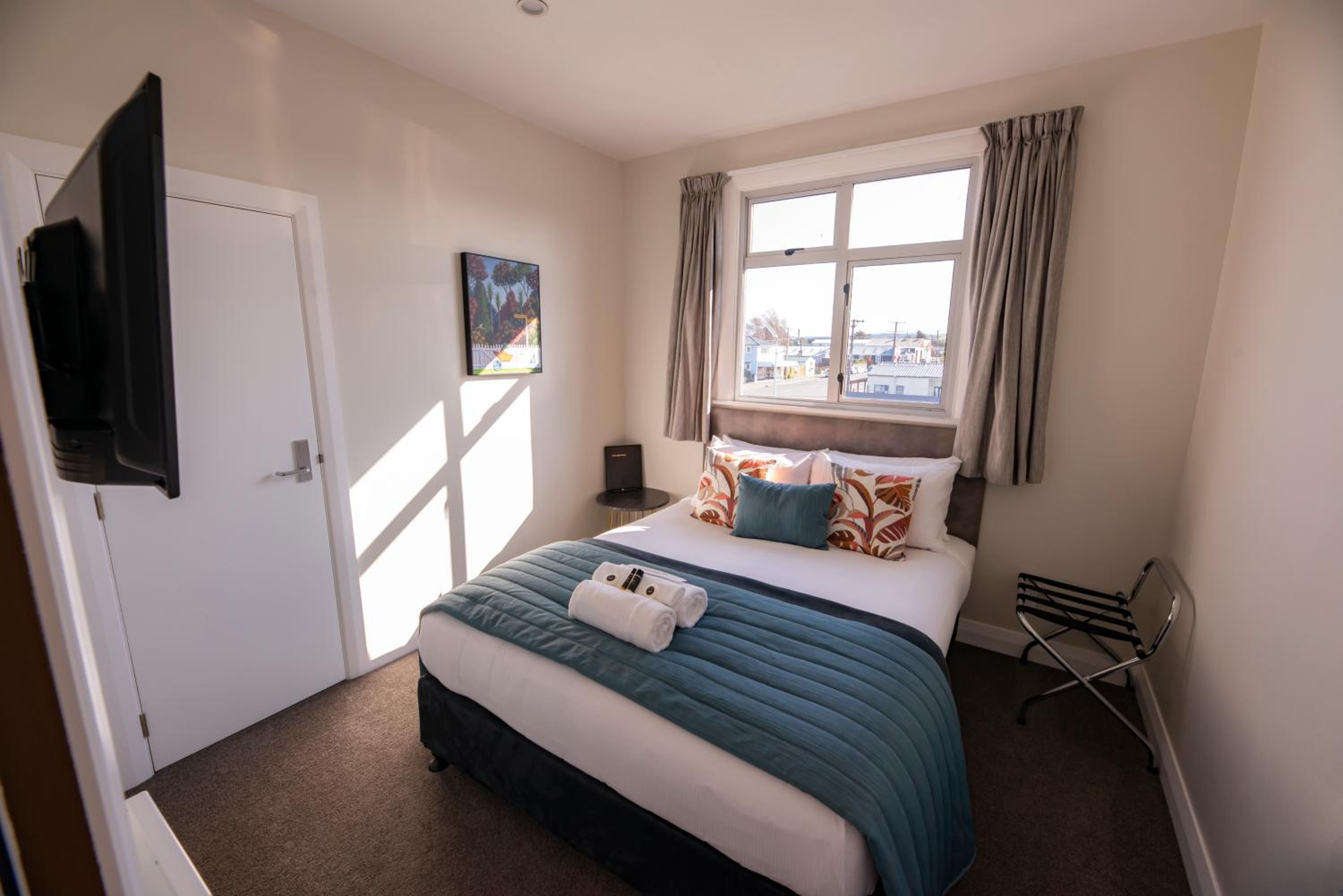 Two-Bedroom Apartment - Photo 3