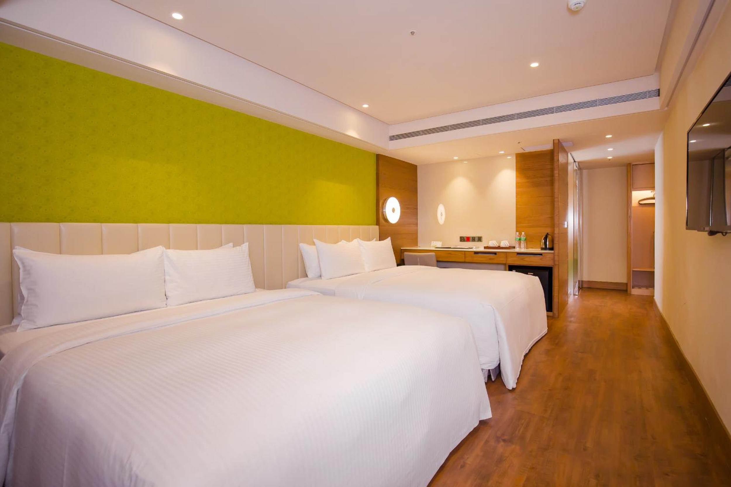 Quadruple Room - Photo 3