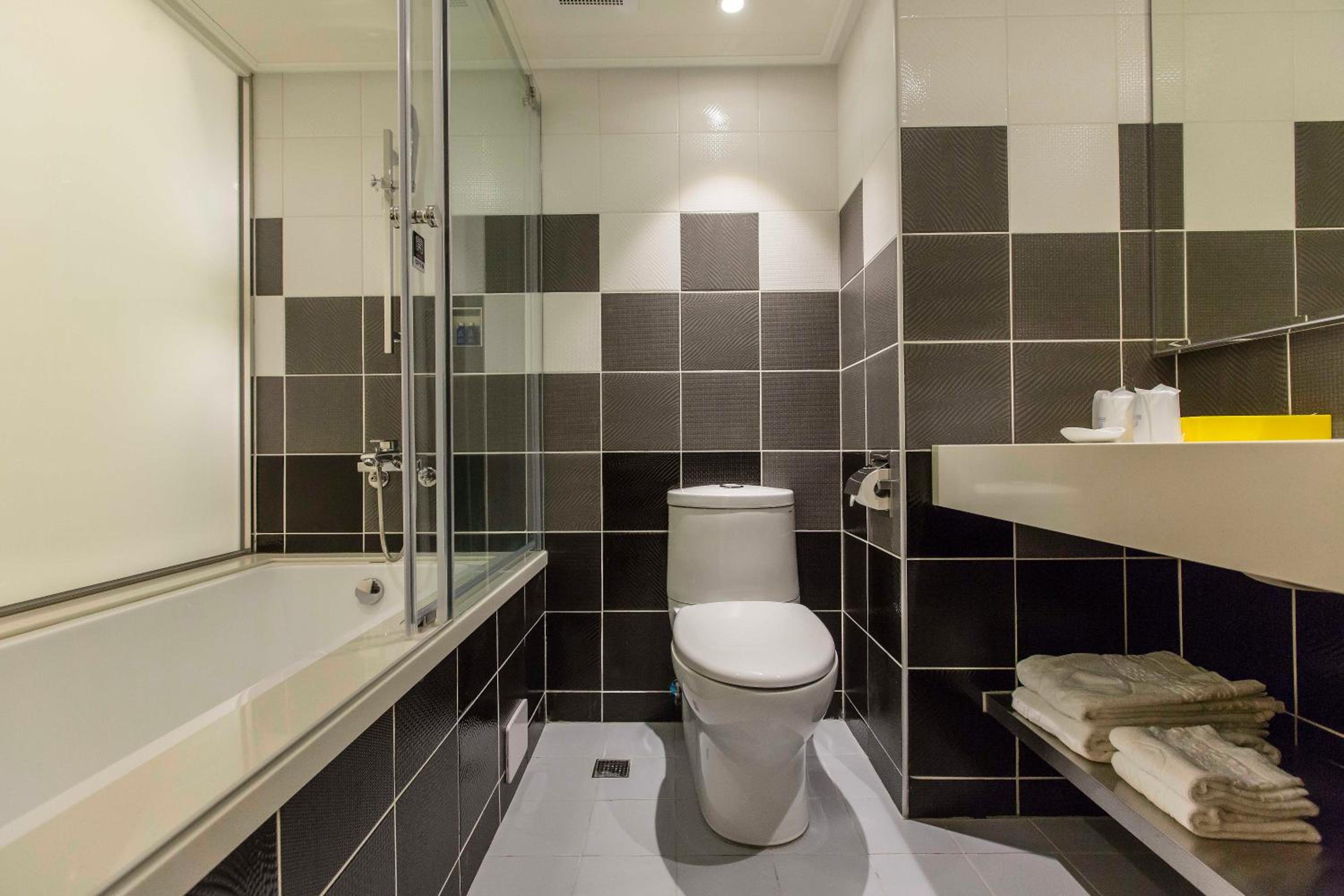 Business Double Room - Photo 7