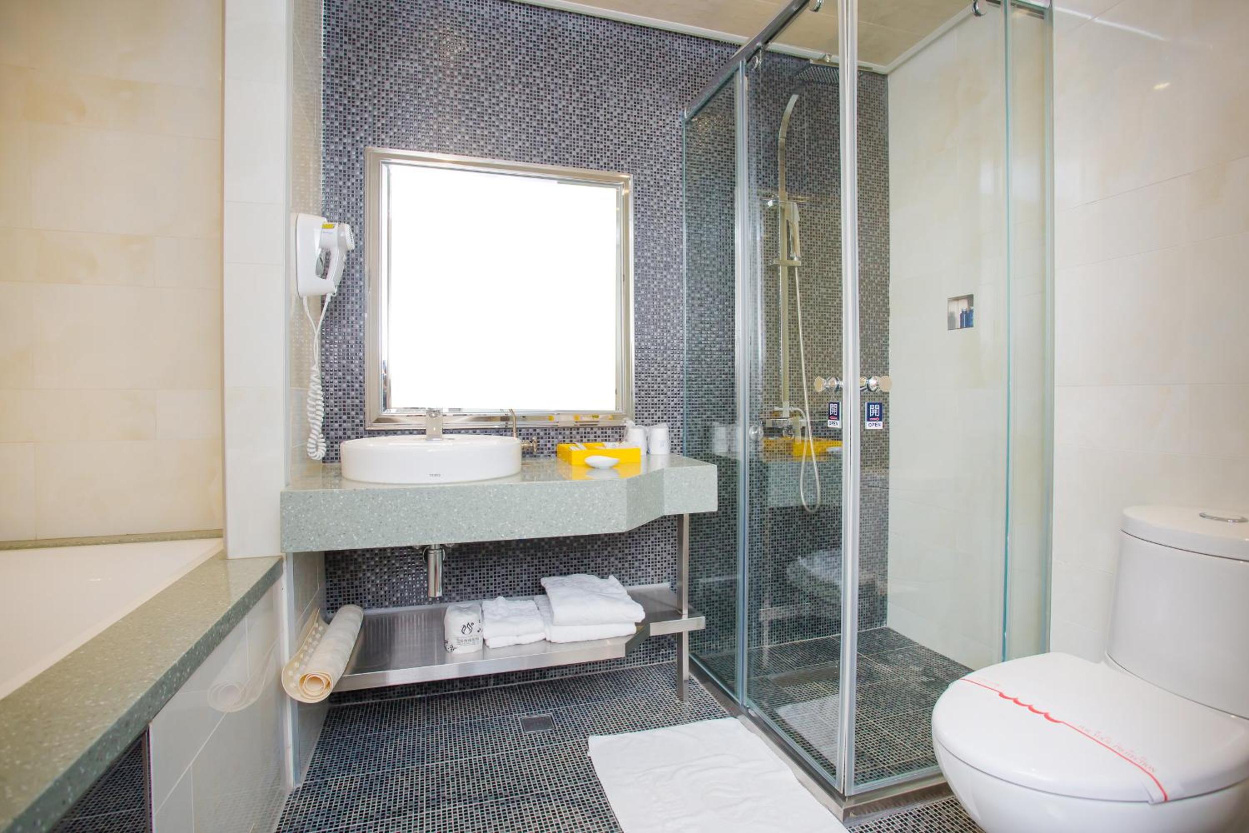 Deluxe Double Room - Photo 8