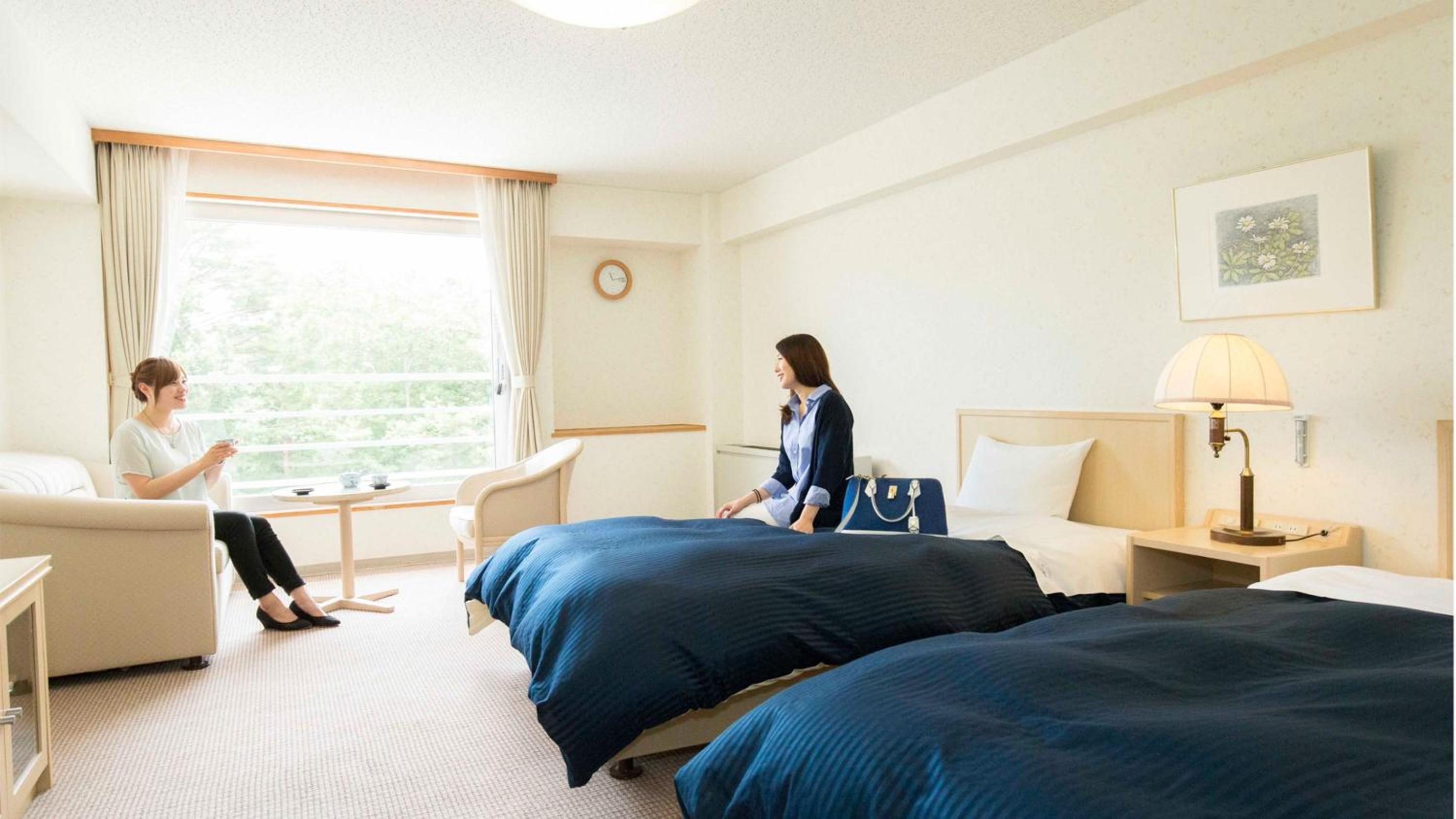 Twin Room - Non-Smoking photo 3