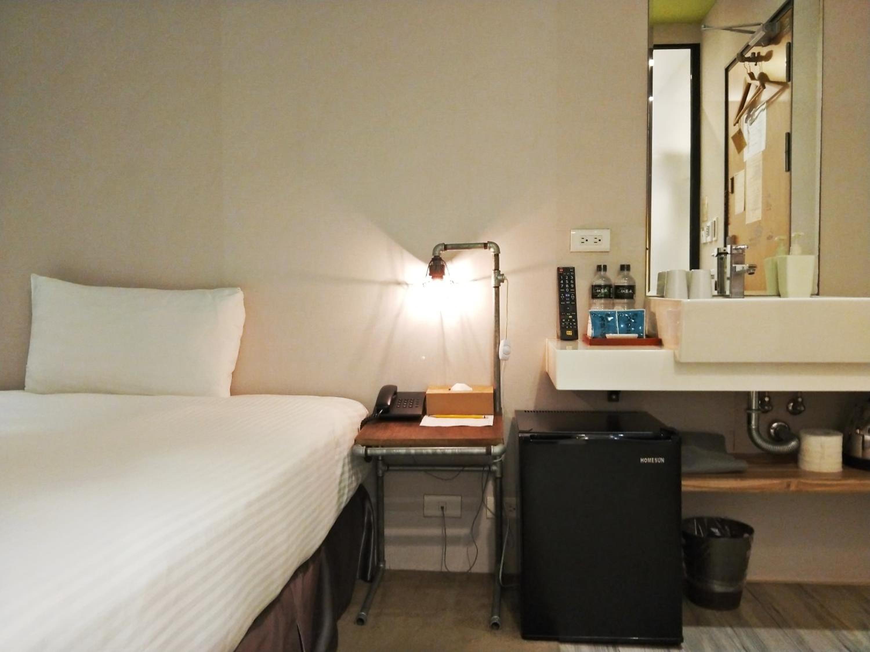 Standard Double Room (No Window) photo 2