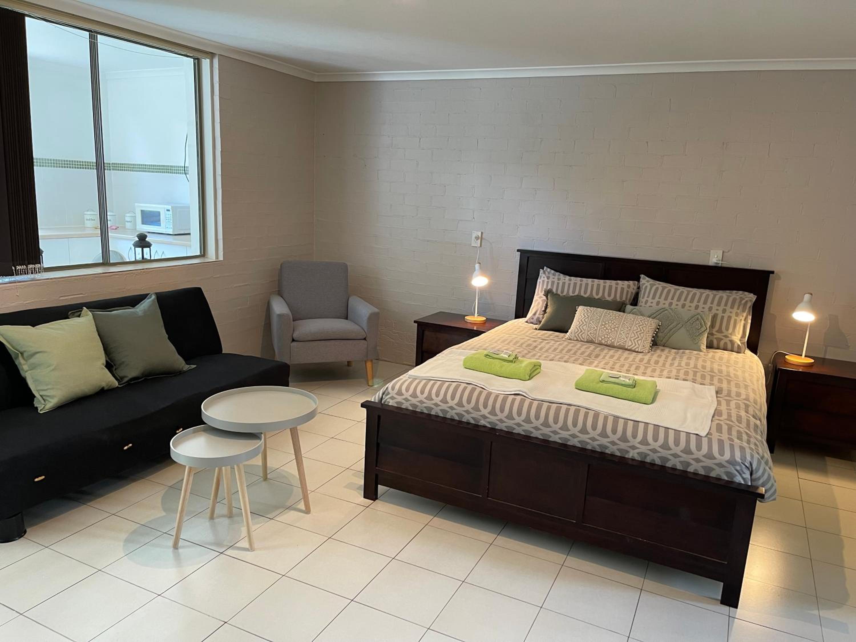 Standard Queen Room - Photo 5