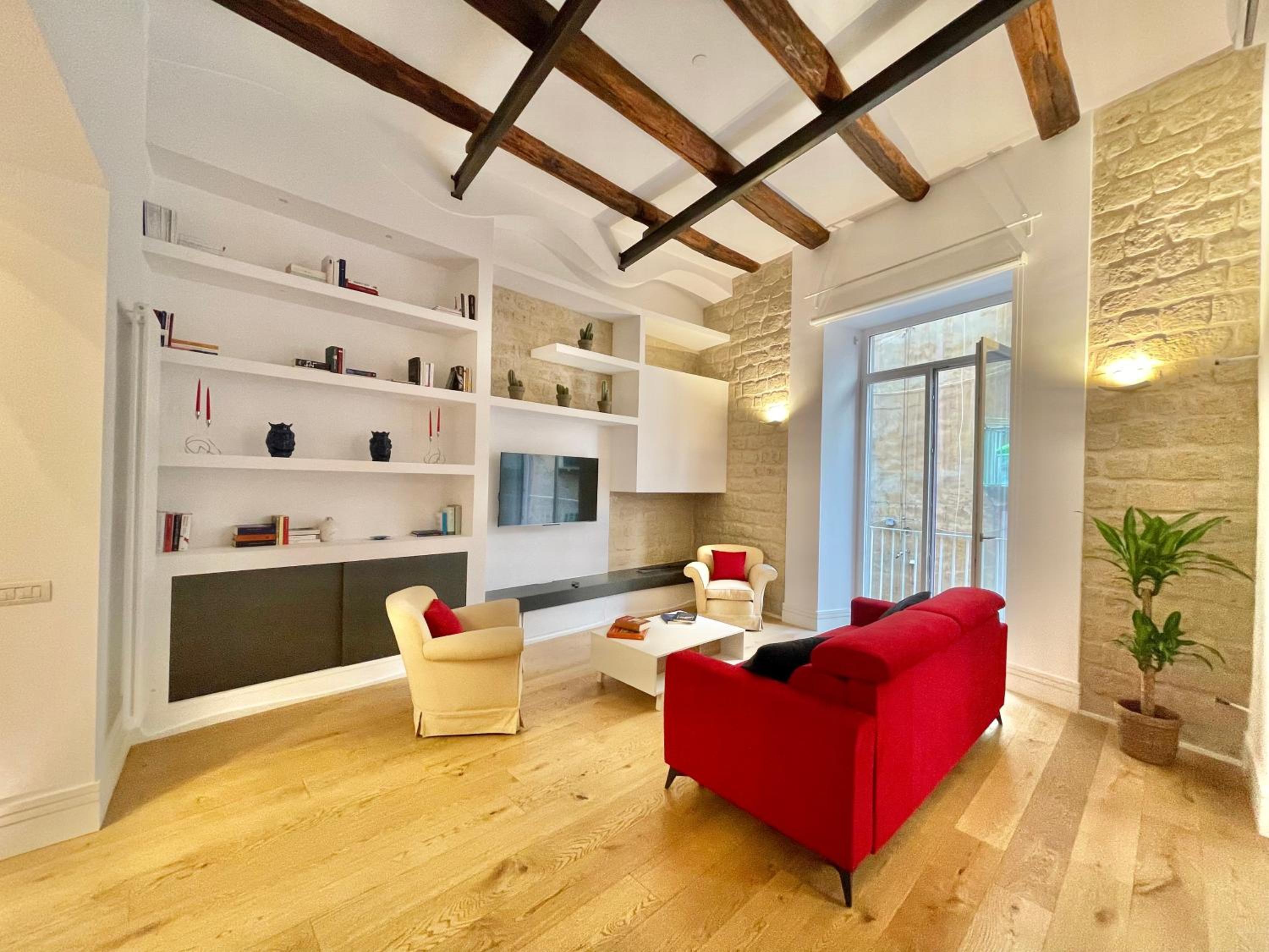Deluxe Apartment