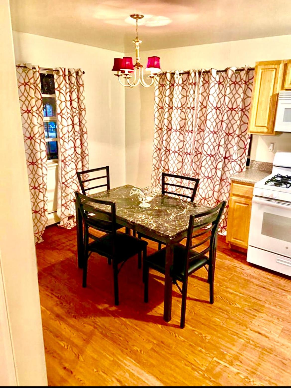 Three-Bedroom Apartment photo 3