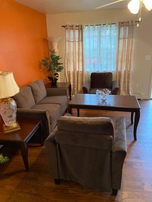 Three-Bedroom Apartment photo 1