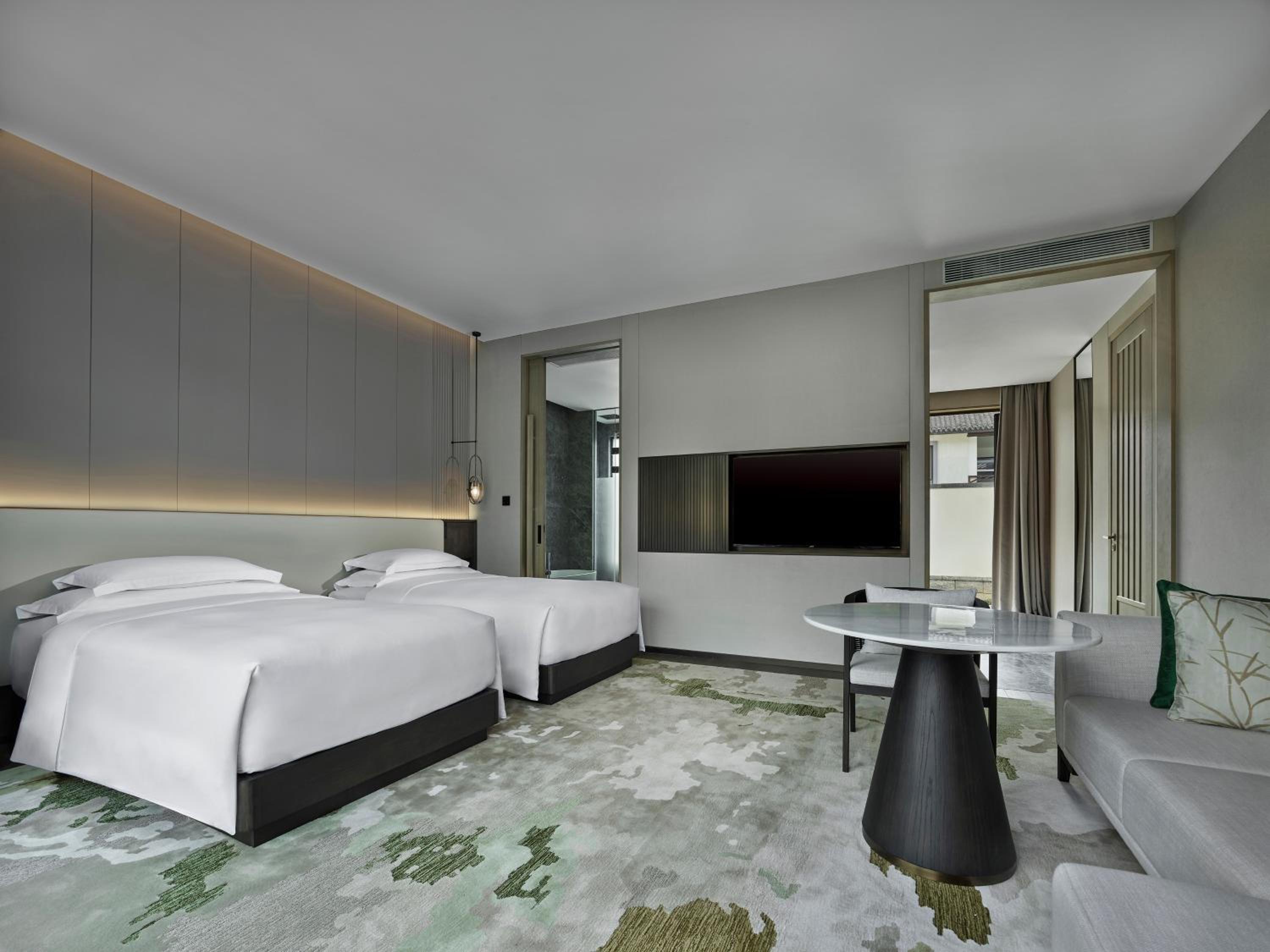 Deluxe Courtyard Twin Room photo 1