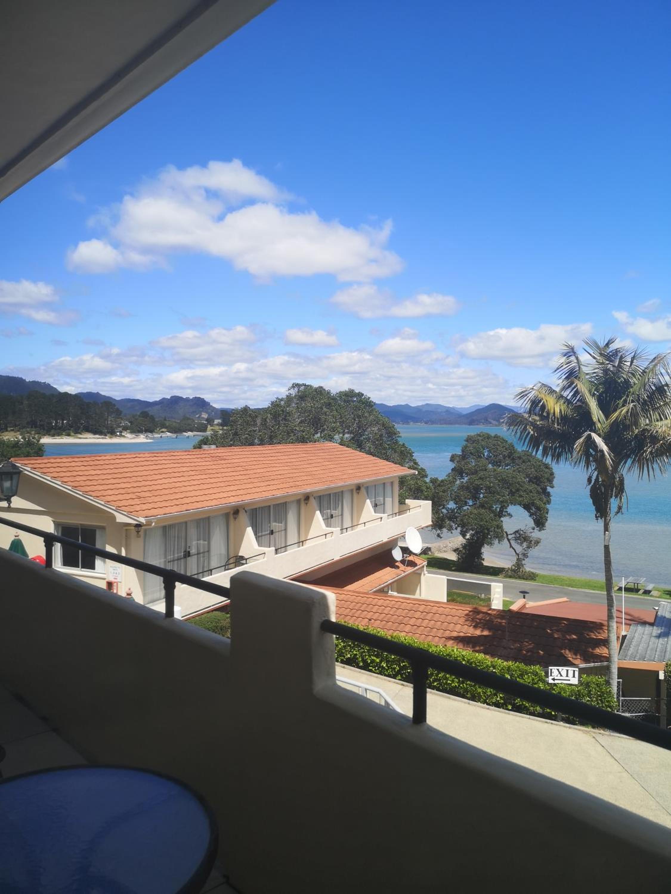 One-Bedroom Apartment with Sea View