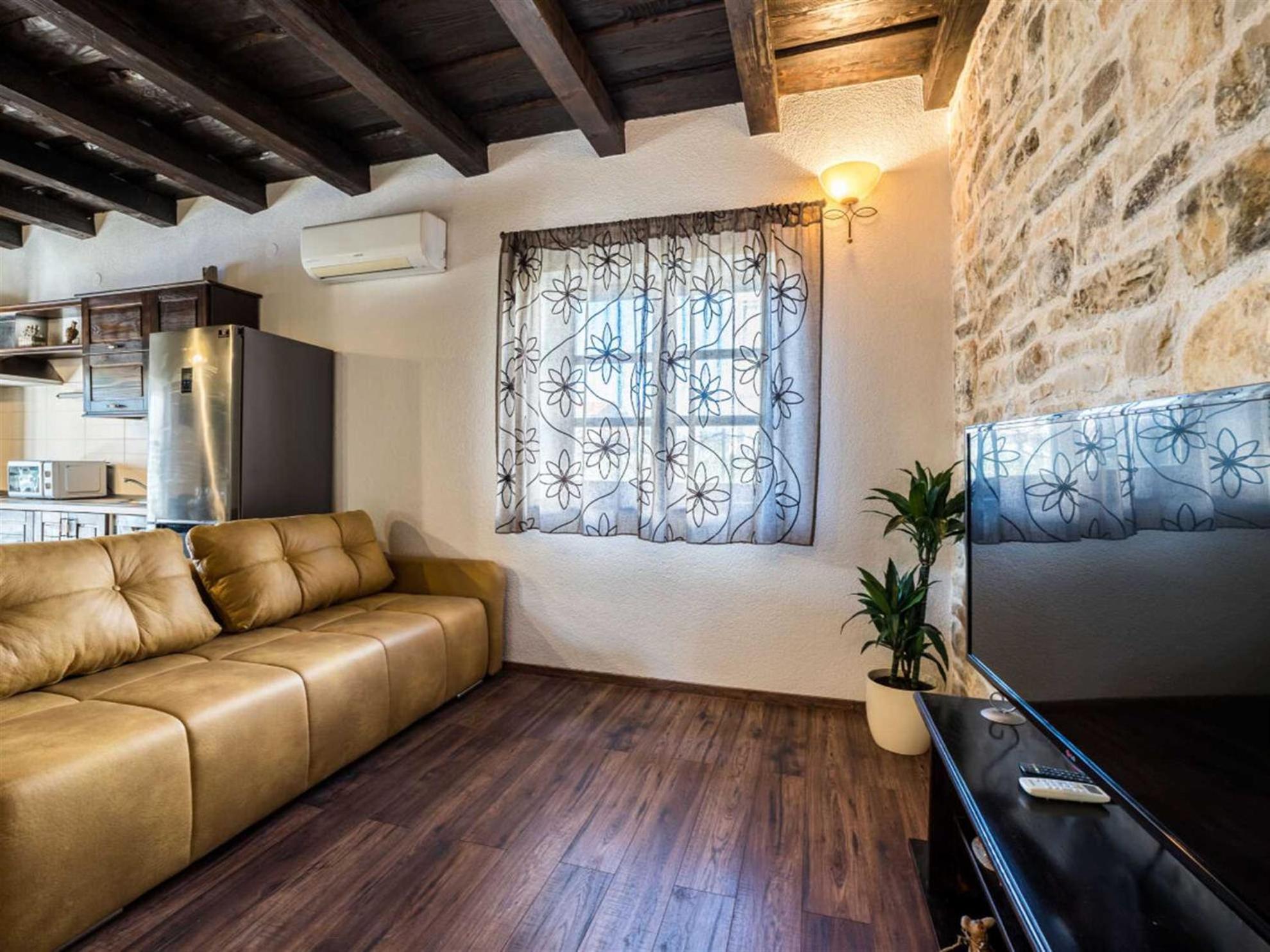 Villa photo 1