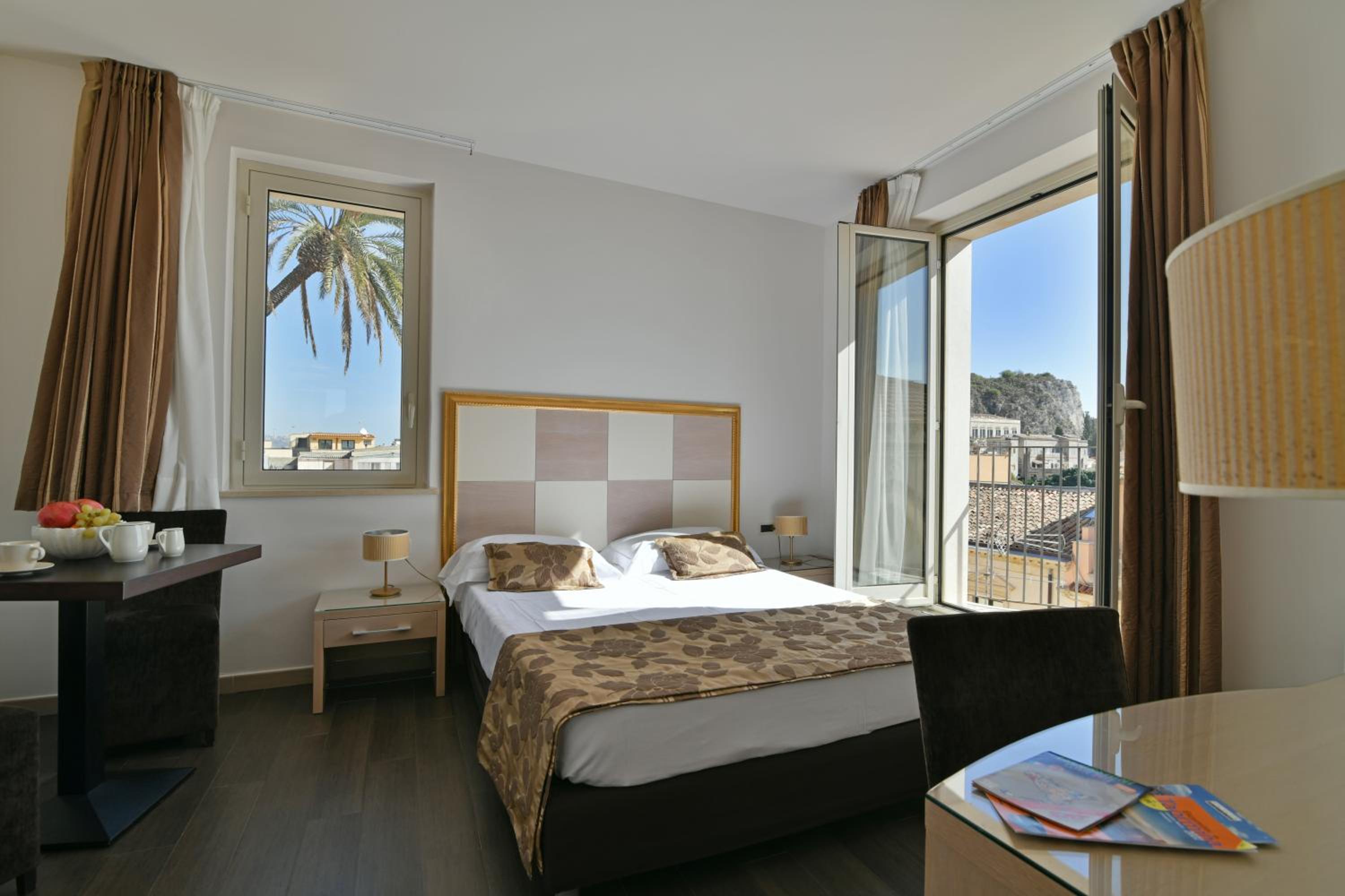 Doppelzimmer mit Balkon