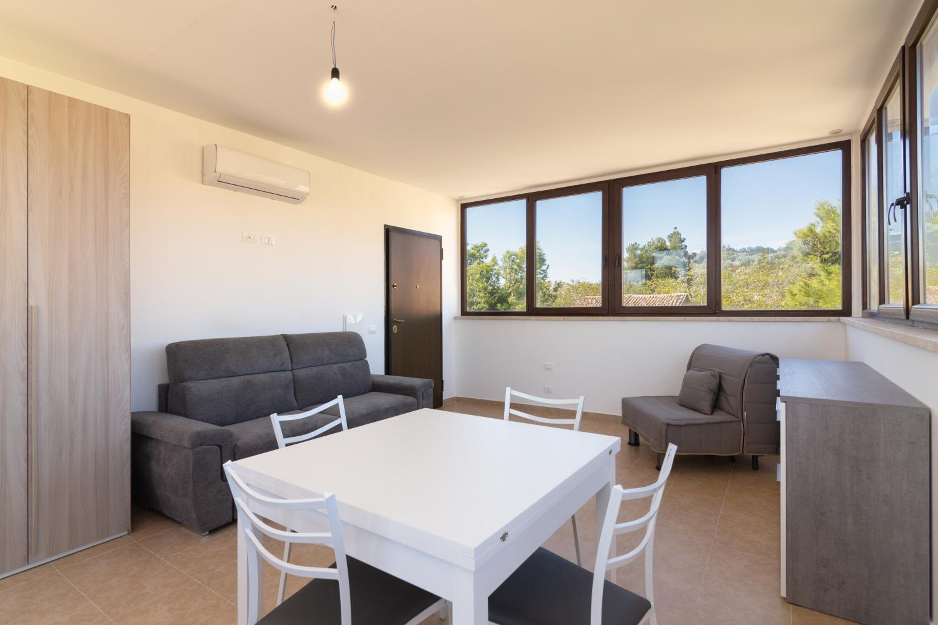 Superior One-Bedroom Apartment photo 1