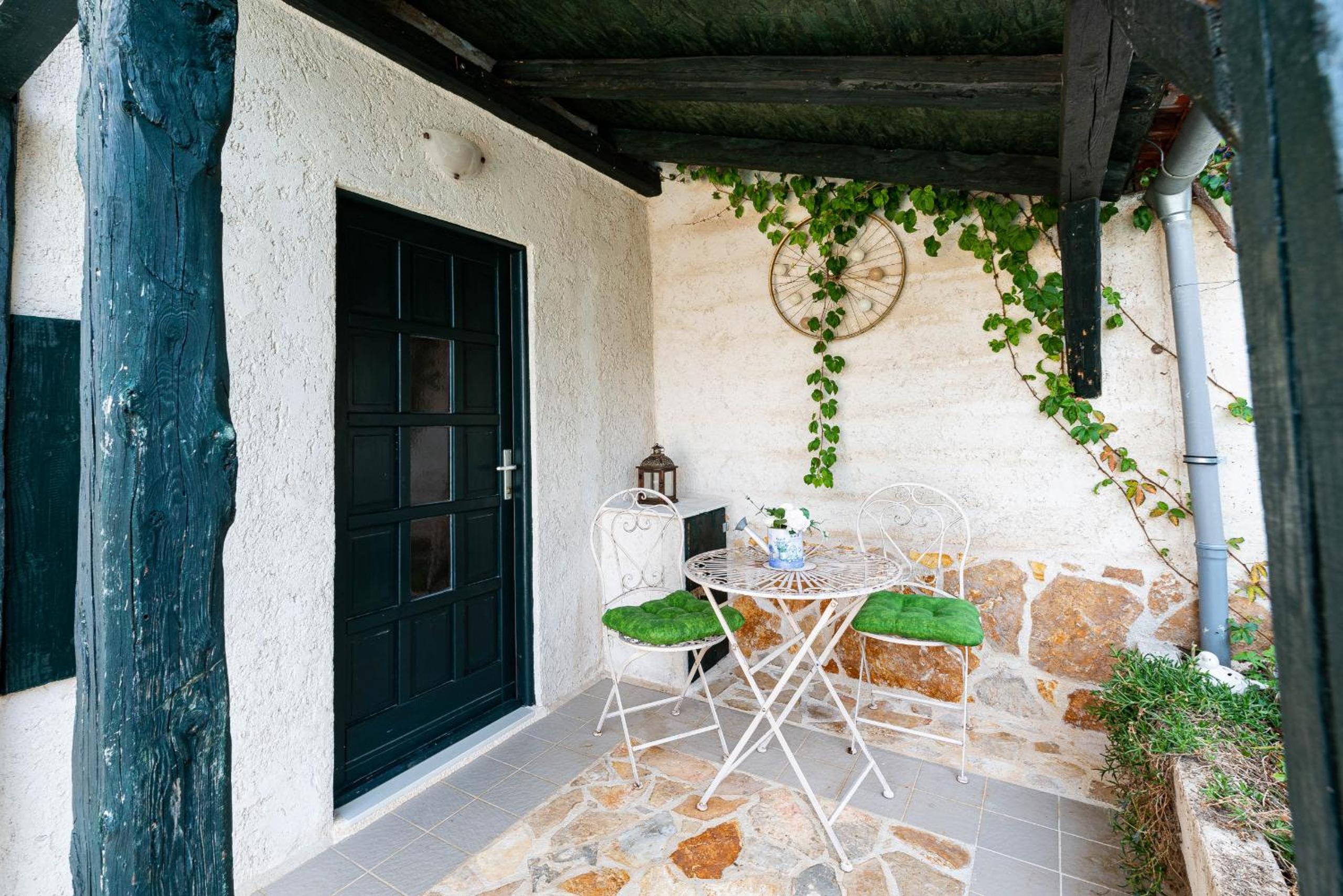 Villa photo 2