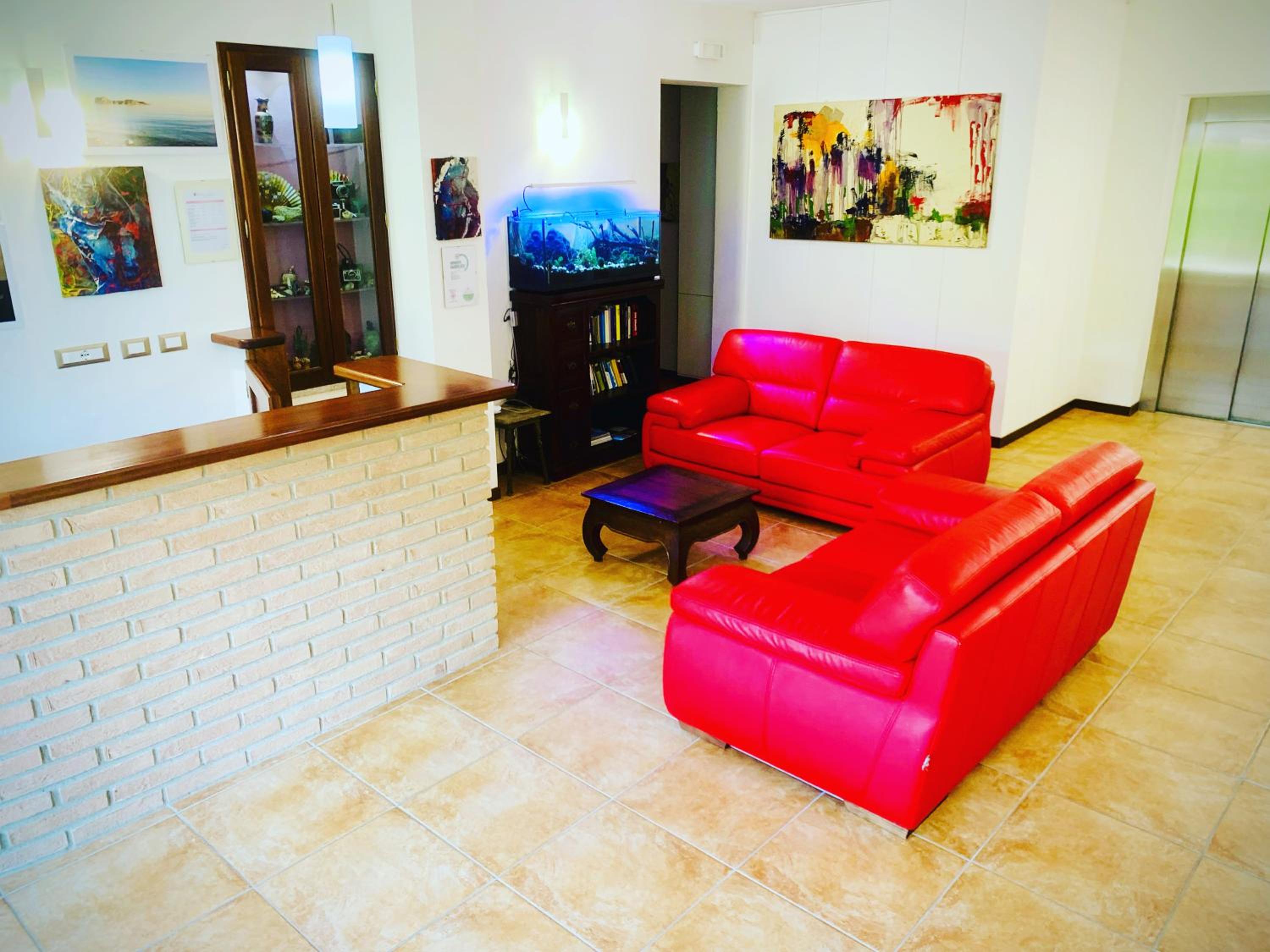 Double or Twin Room with Balcony - Photo 10