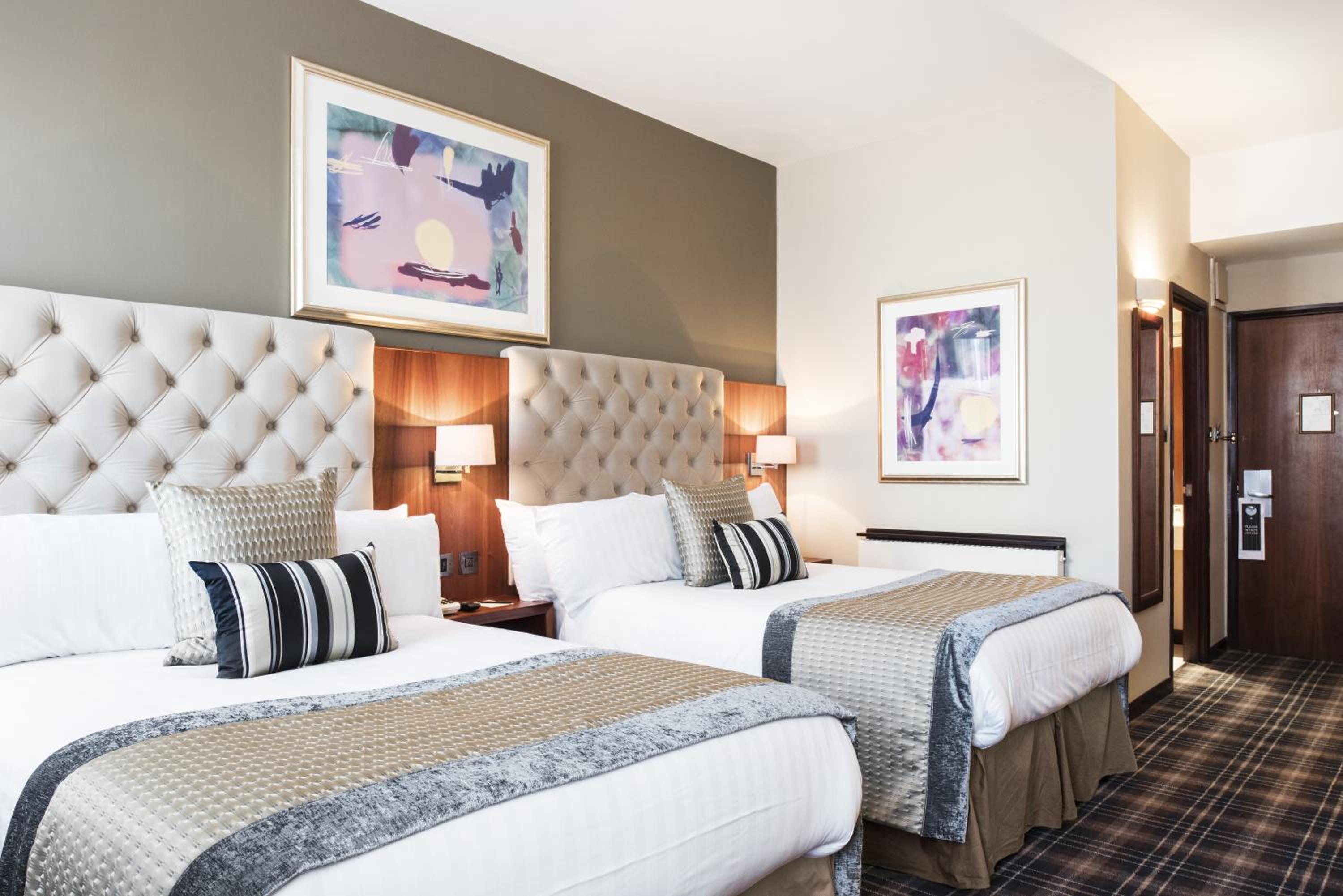 Twin Room - Photo 1