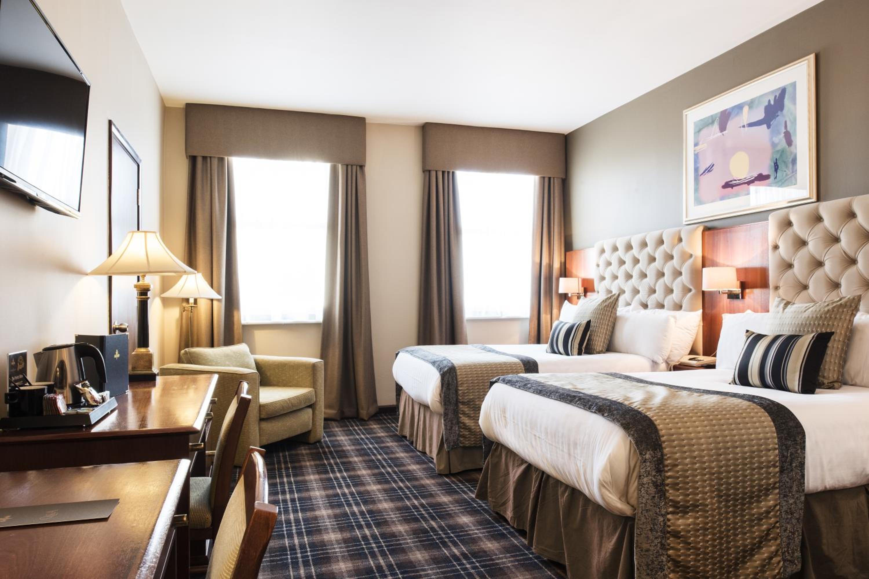 Twin Room - Photo 2