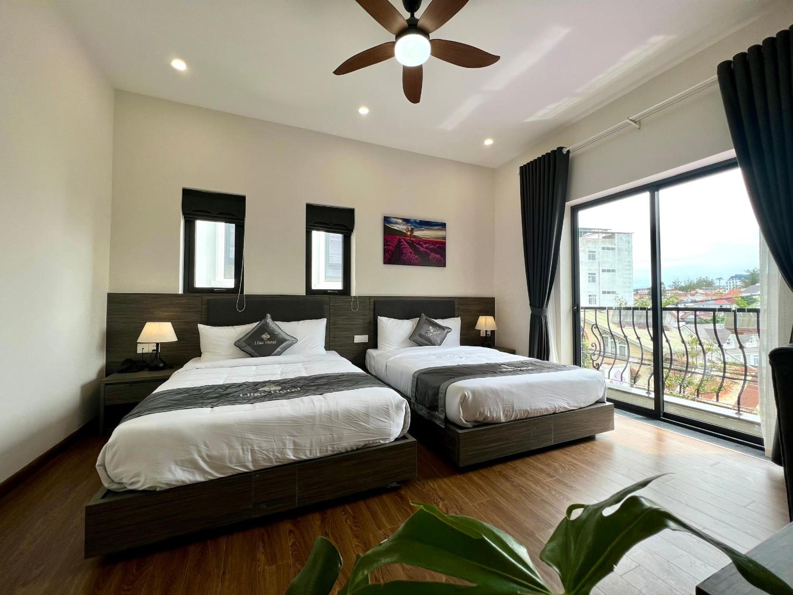 Family Room - Photo 6