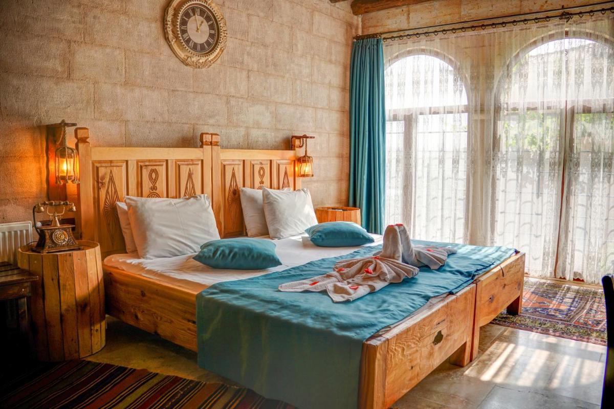 Deluxe Double or Twin Room with City View photo 2