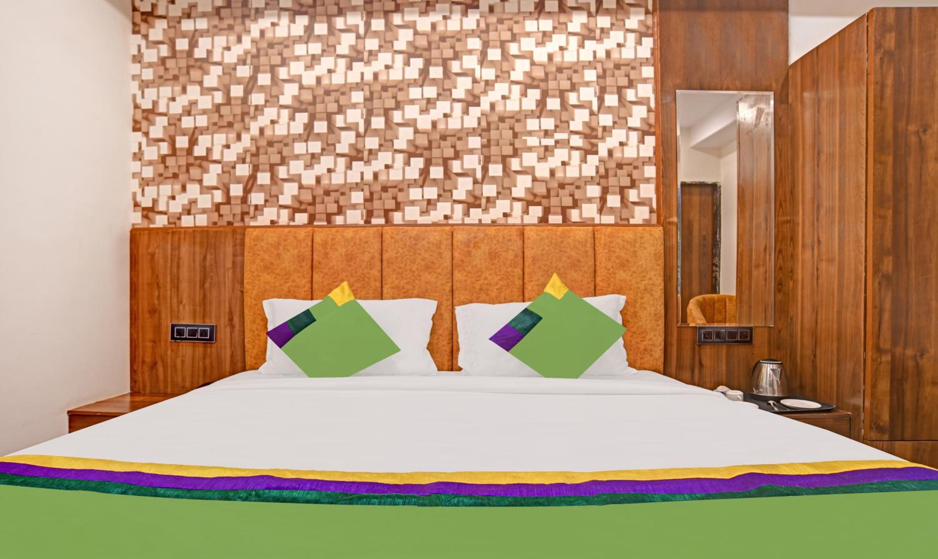 Economy Double Room - Photo 11