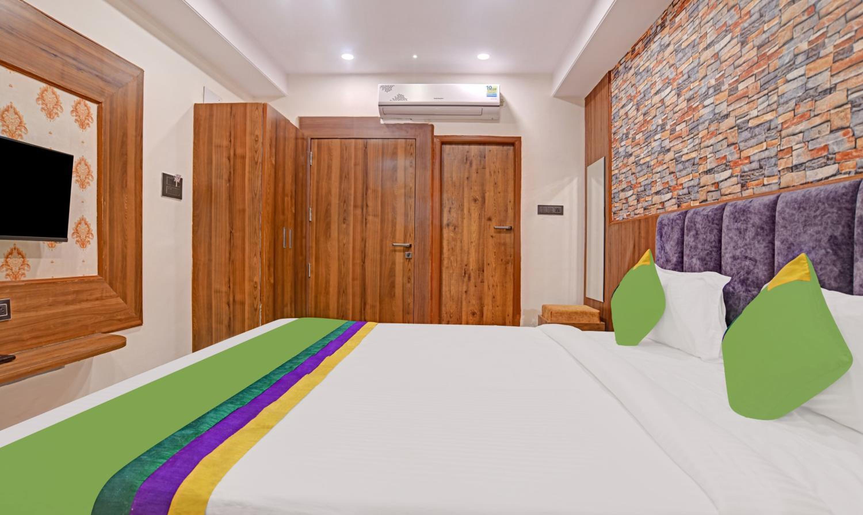 Deluxe Double Room - Photo 5