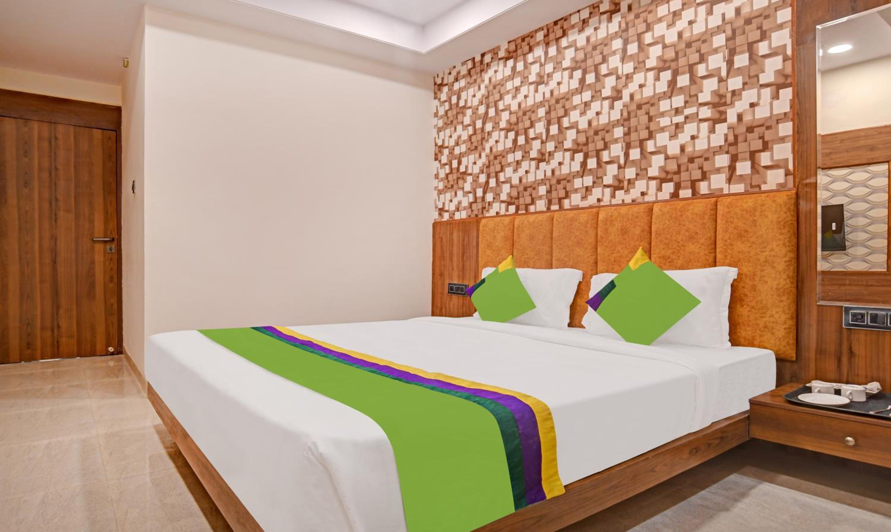 Economy Double Room - Photo 12