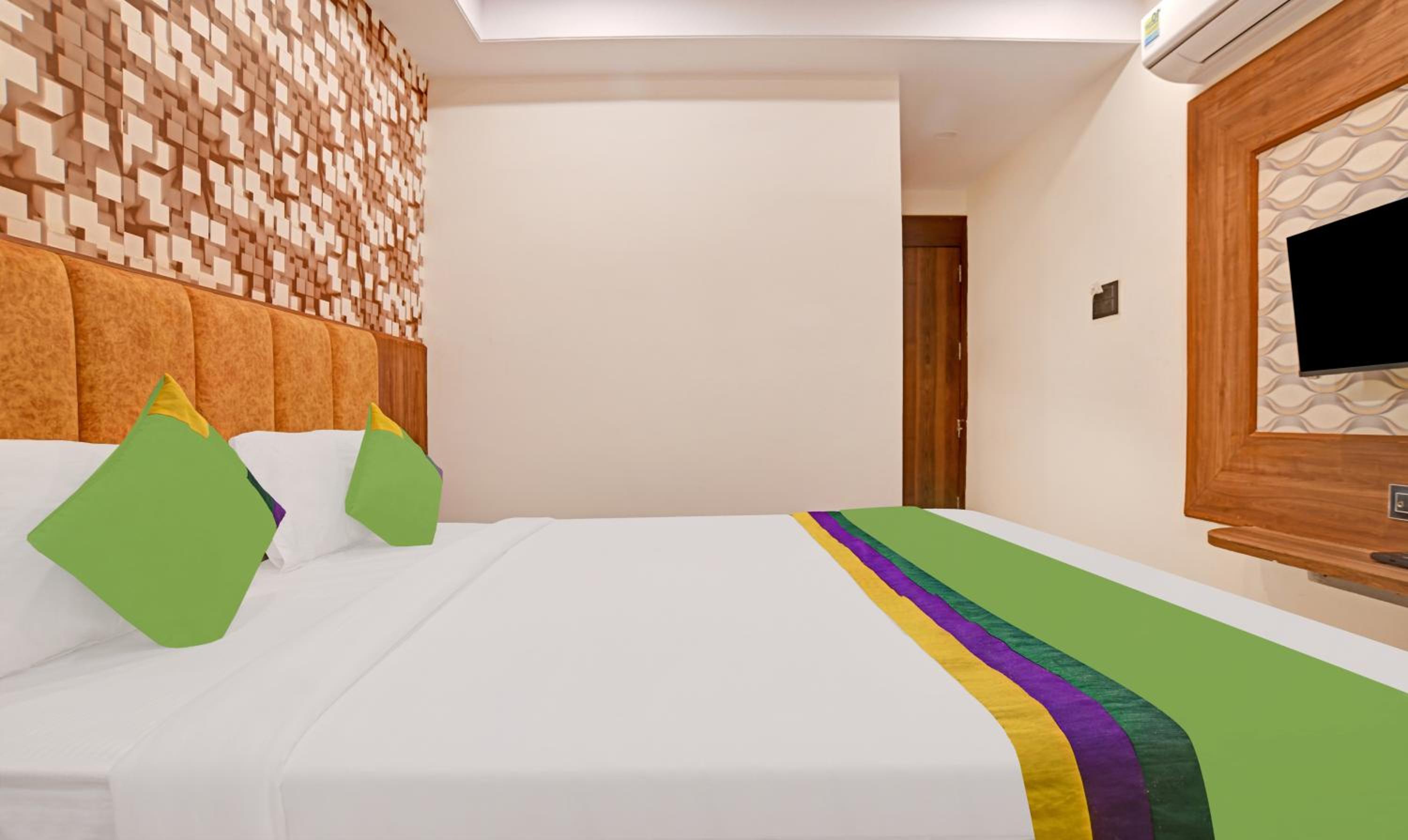 Economy Double Room - Photo 2