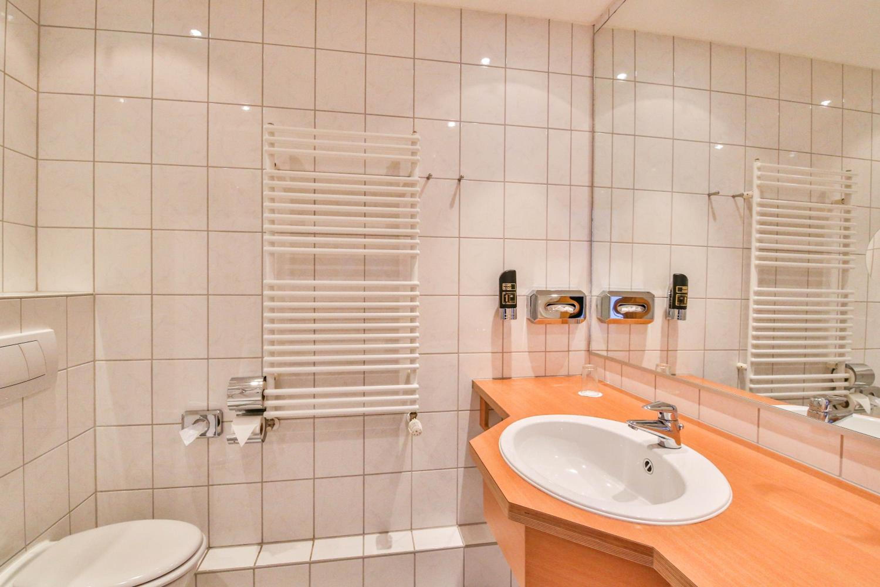 Single Room photo 3