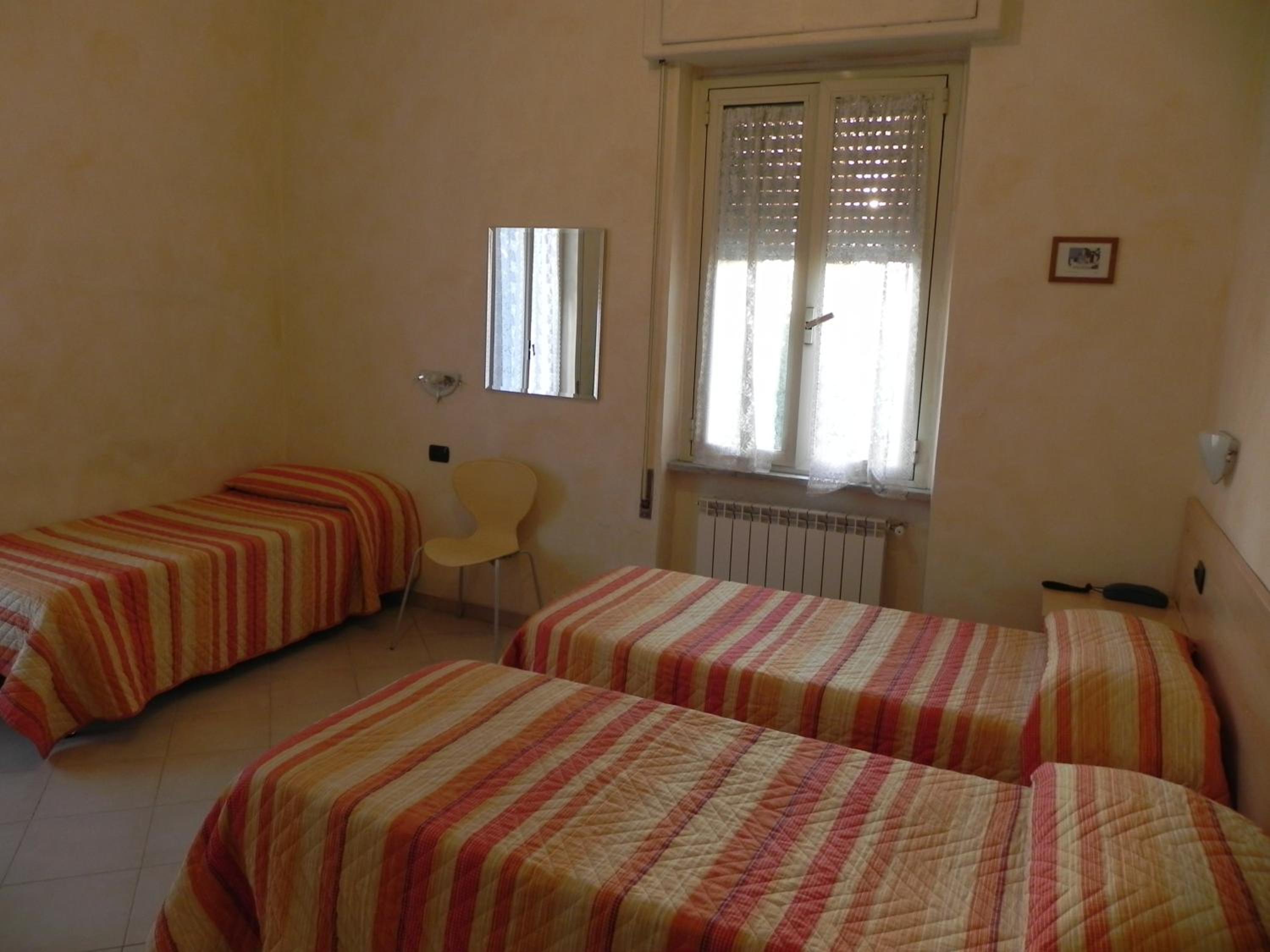 Triple Room - Photo 1