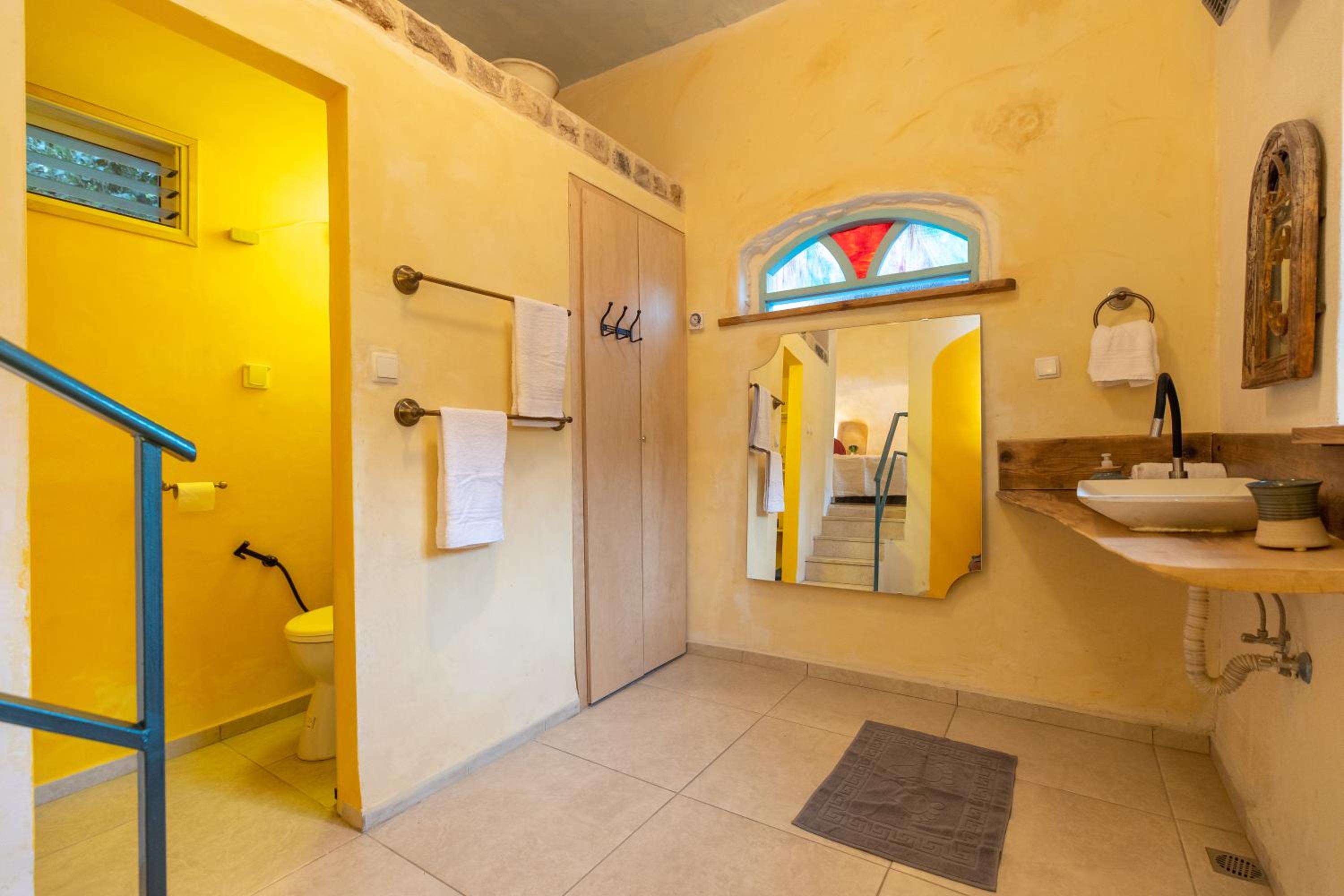 One-Bedroom House - Photo 3