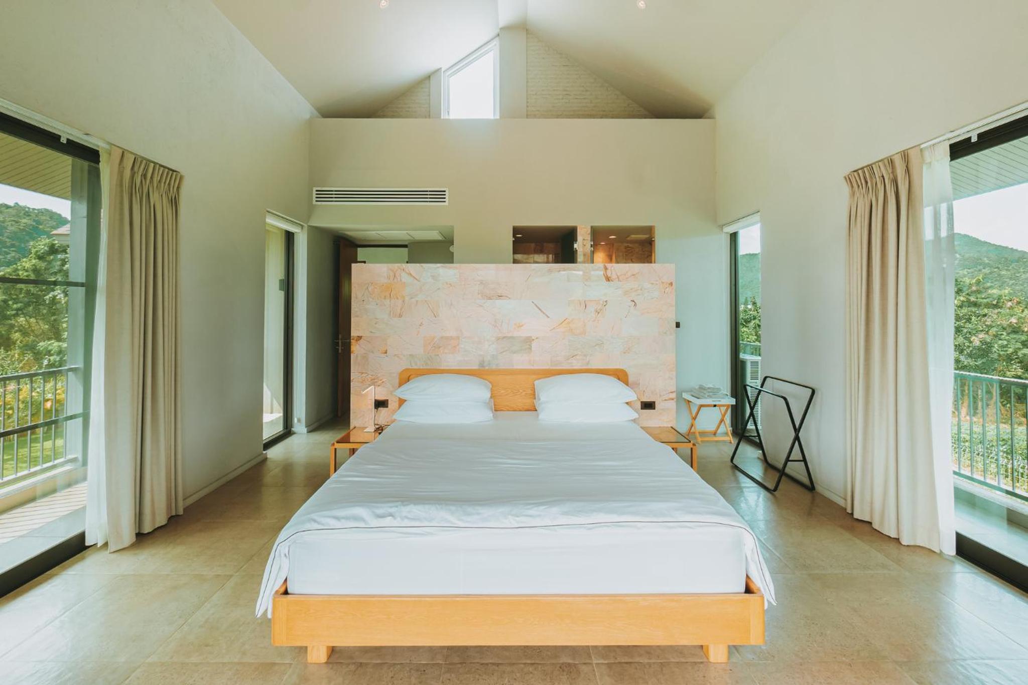 Three-Bedroom Villa - Photo 13
