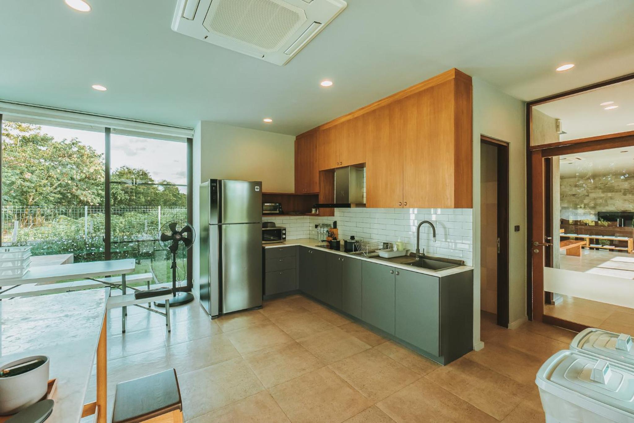 Three-Bedroom Villa - Photo 4