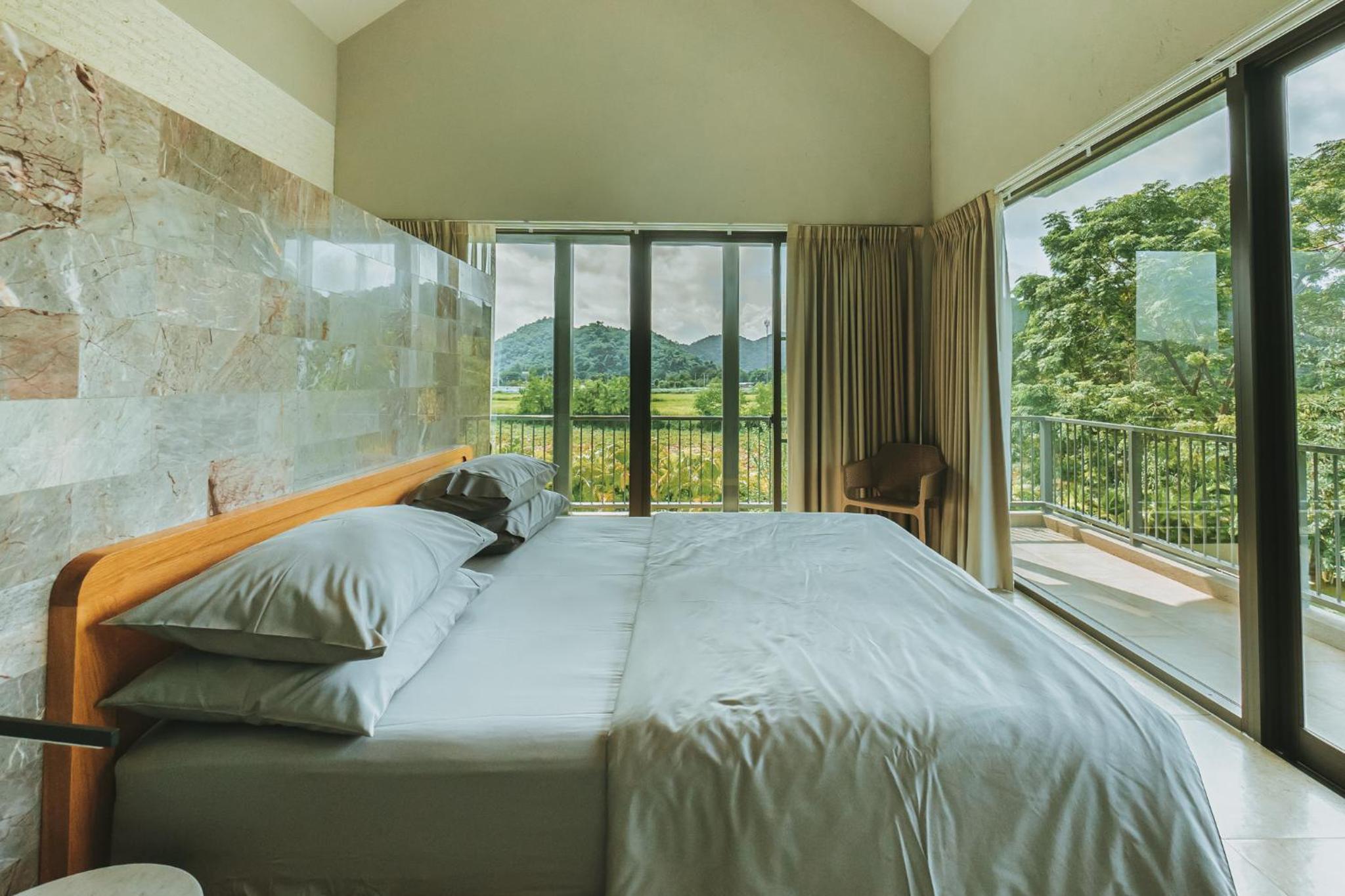 Three-Bedroom Villa - Photo 1