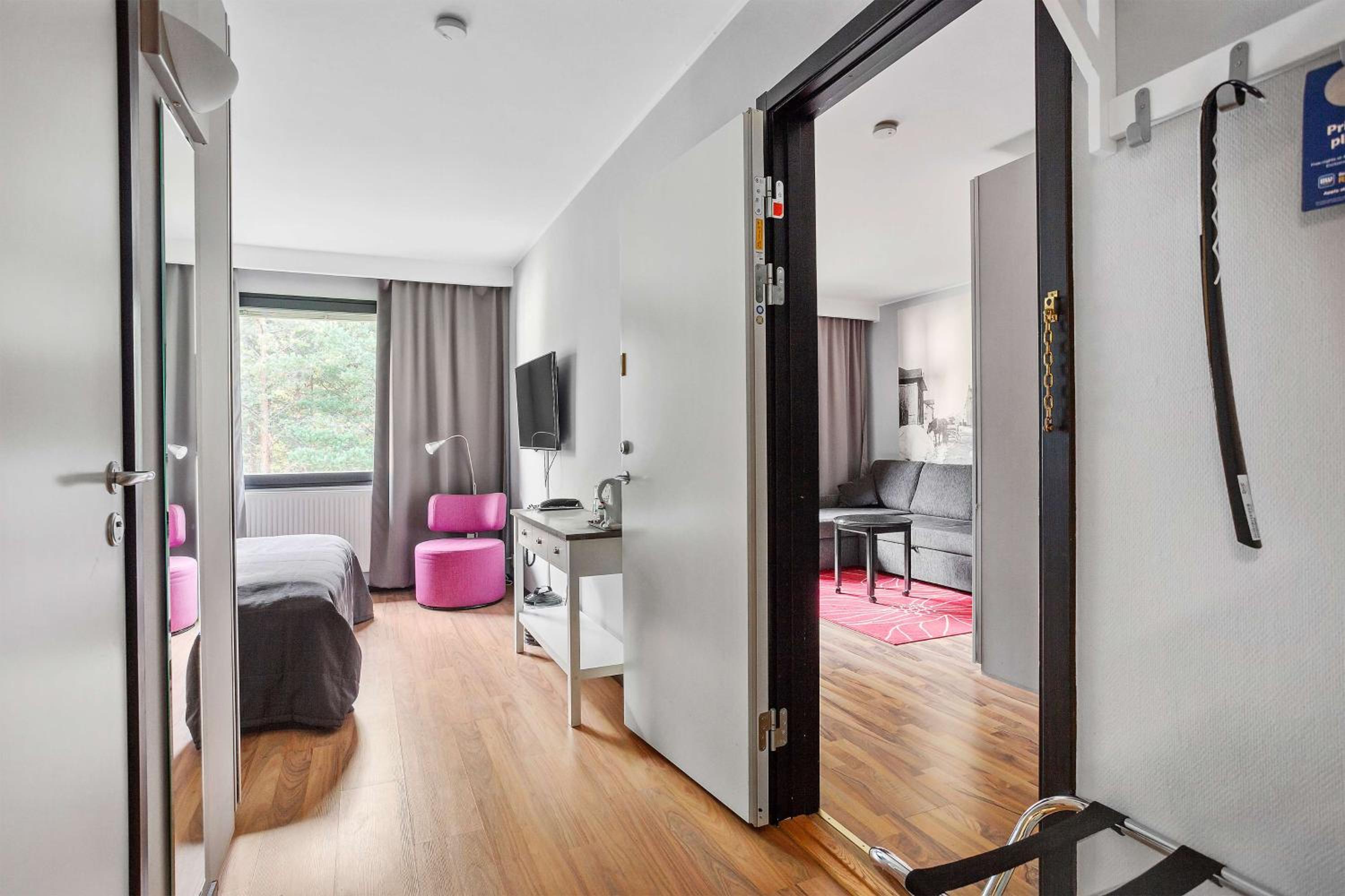 King Suite with Sofa Bed - Photo 6