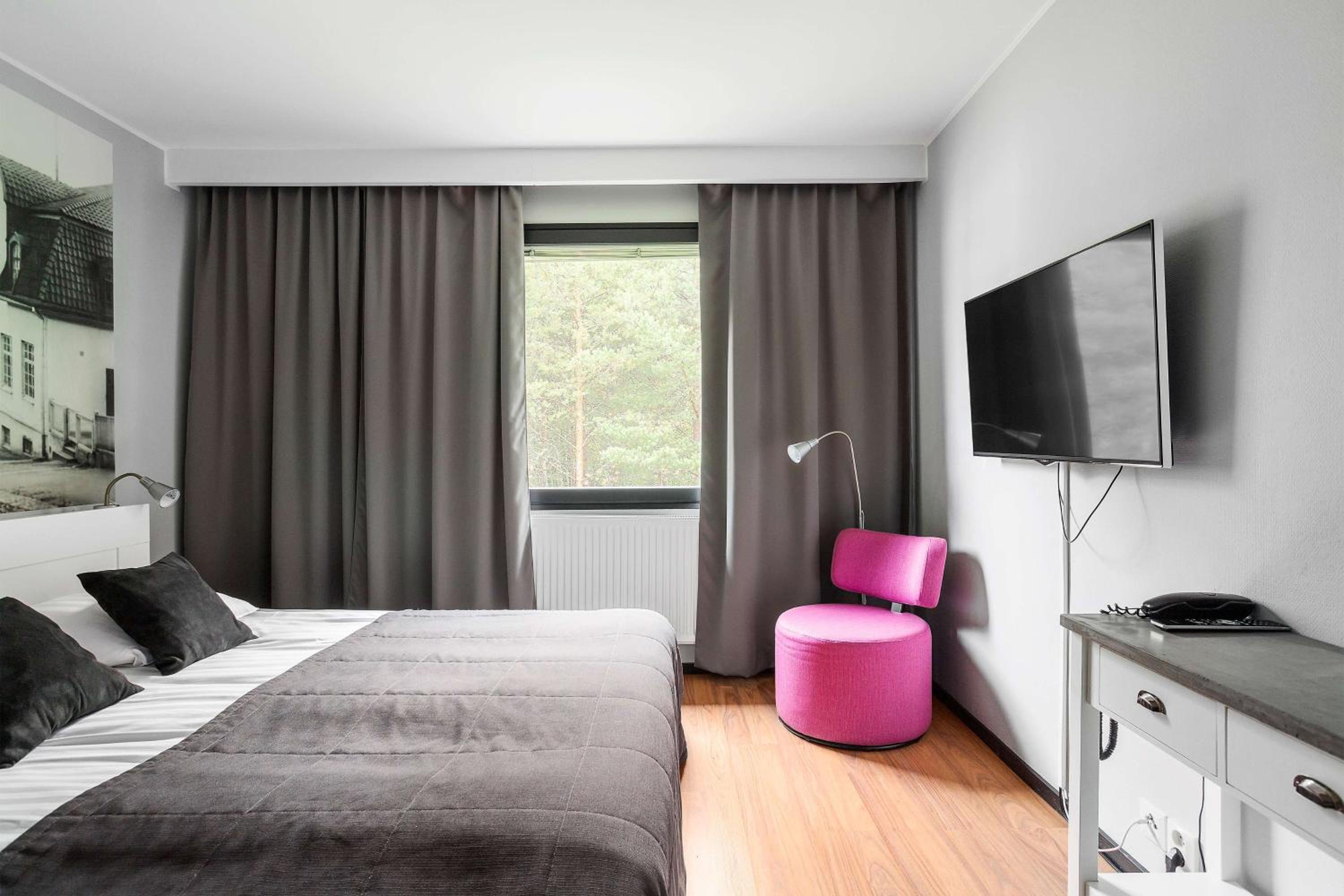King Suite with Sofa Bed - Photo 13