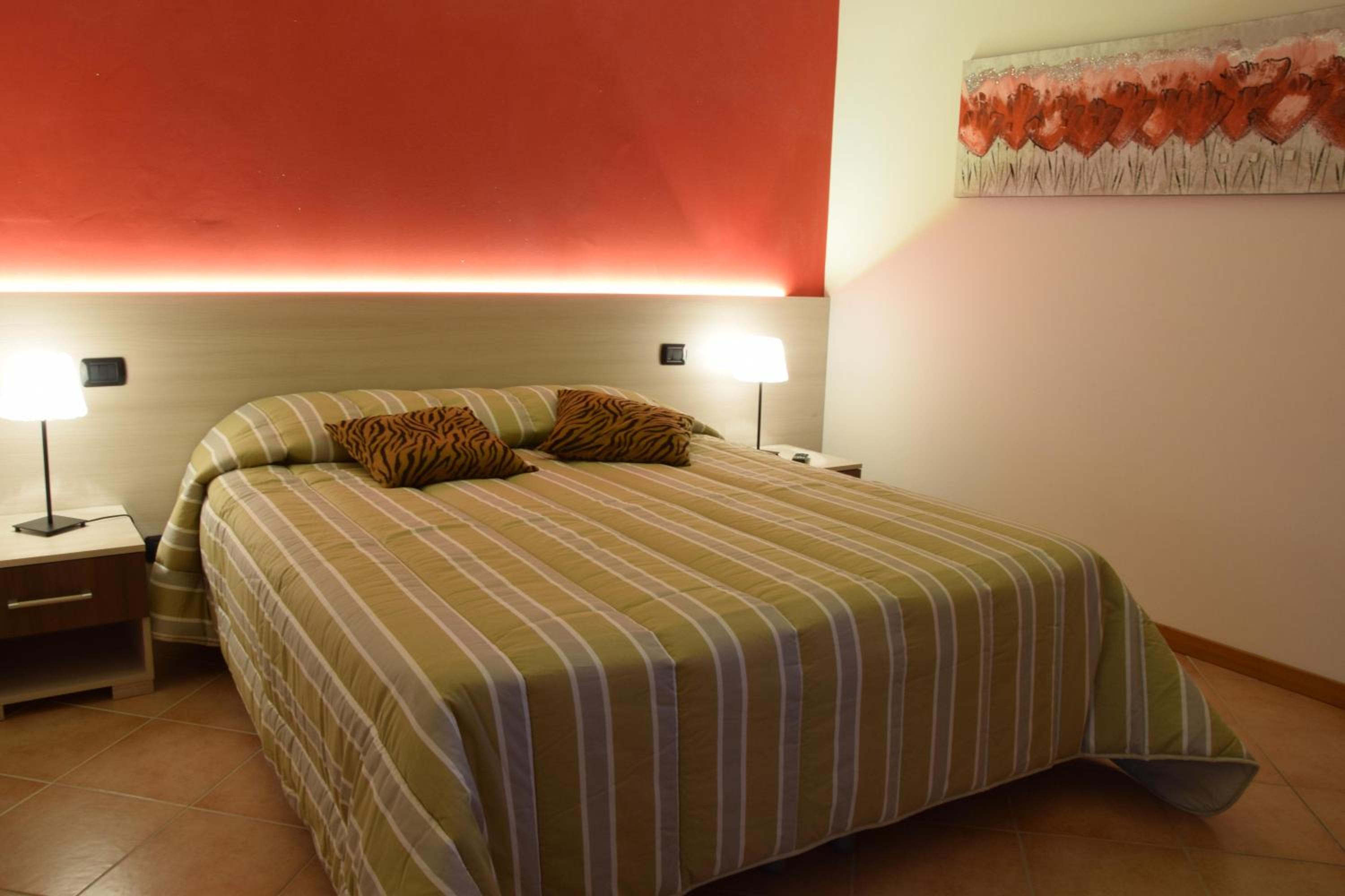Twin Room with Private Bathroom photo 1