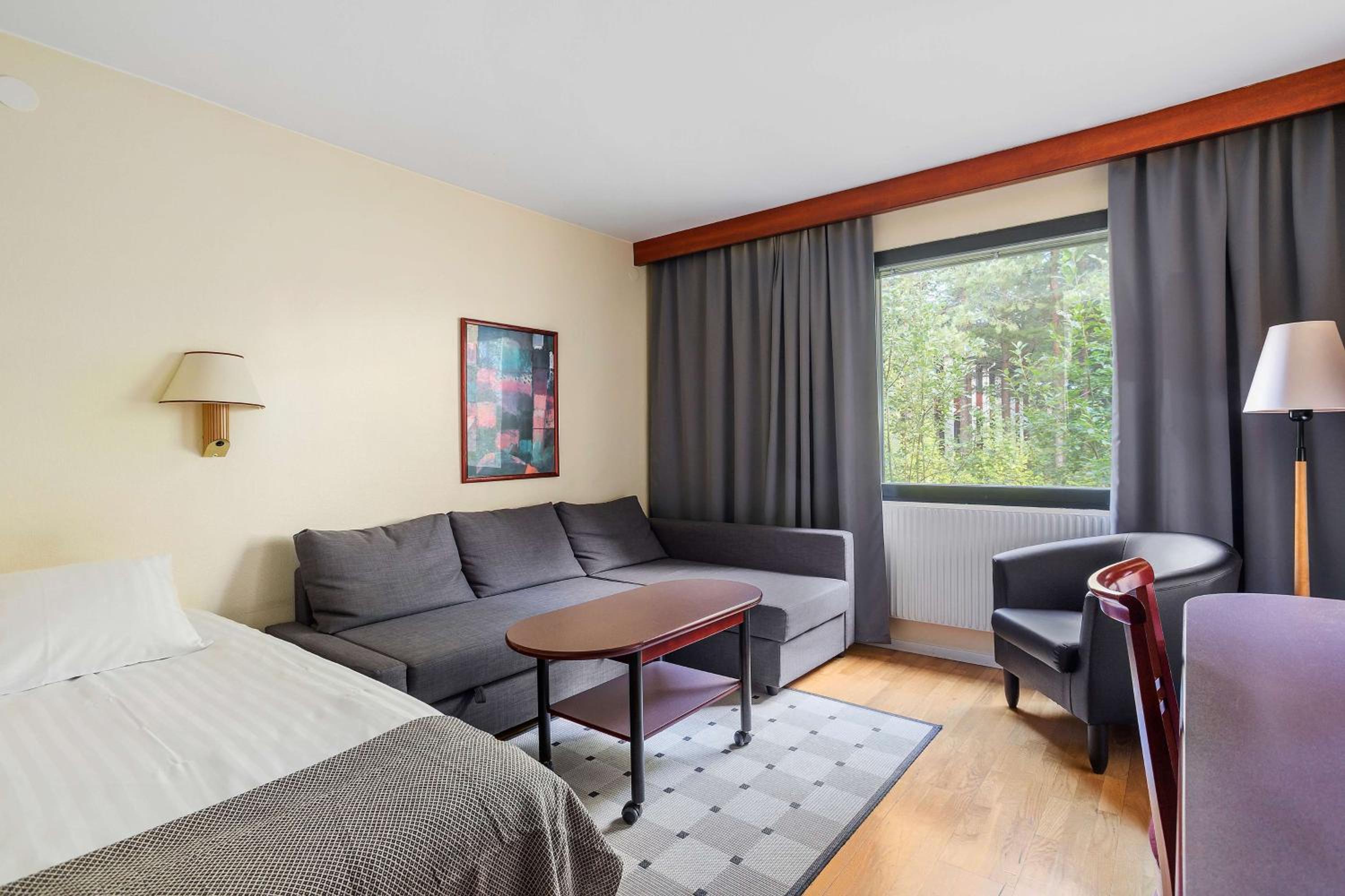 Single Room with Sofa Bed - Non-Smoking - Photo 7