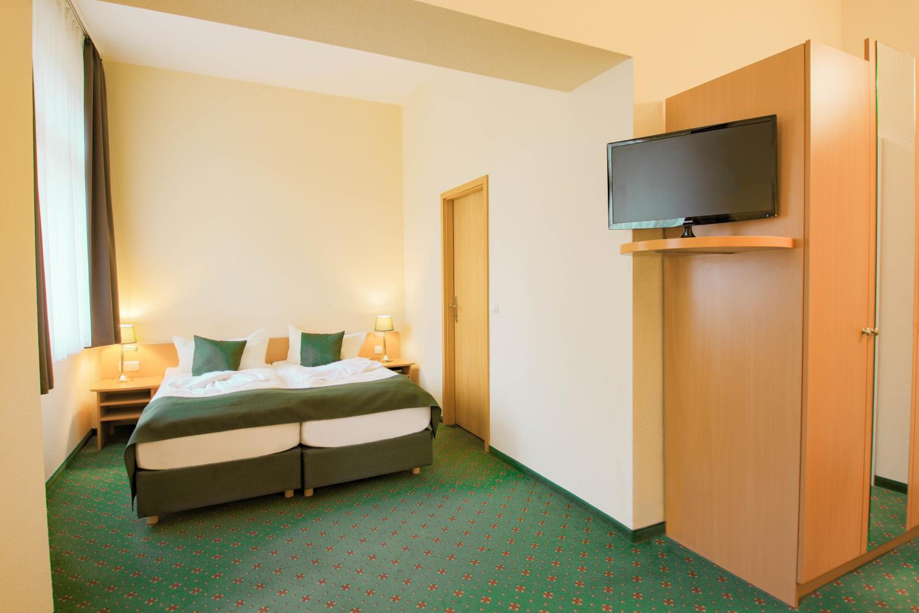 Comfort Double Room with Garden View photo 3