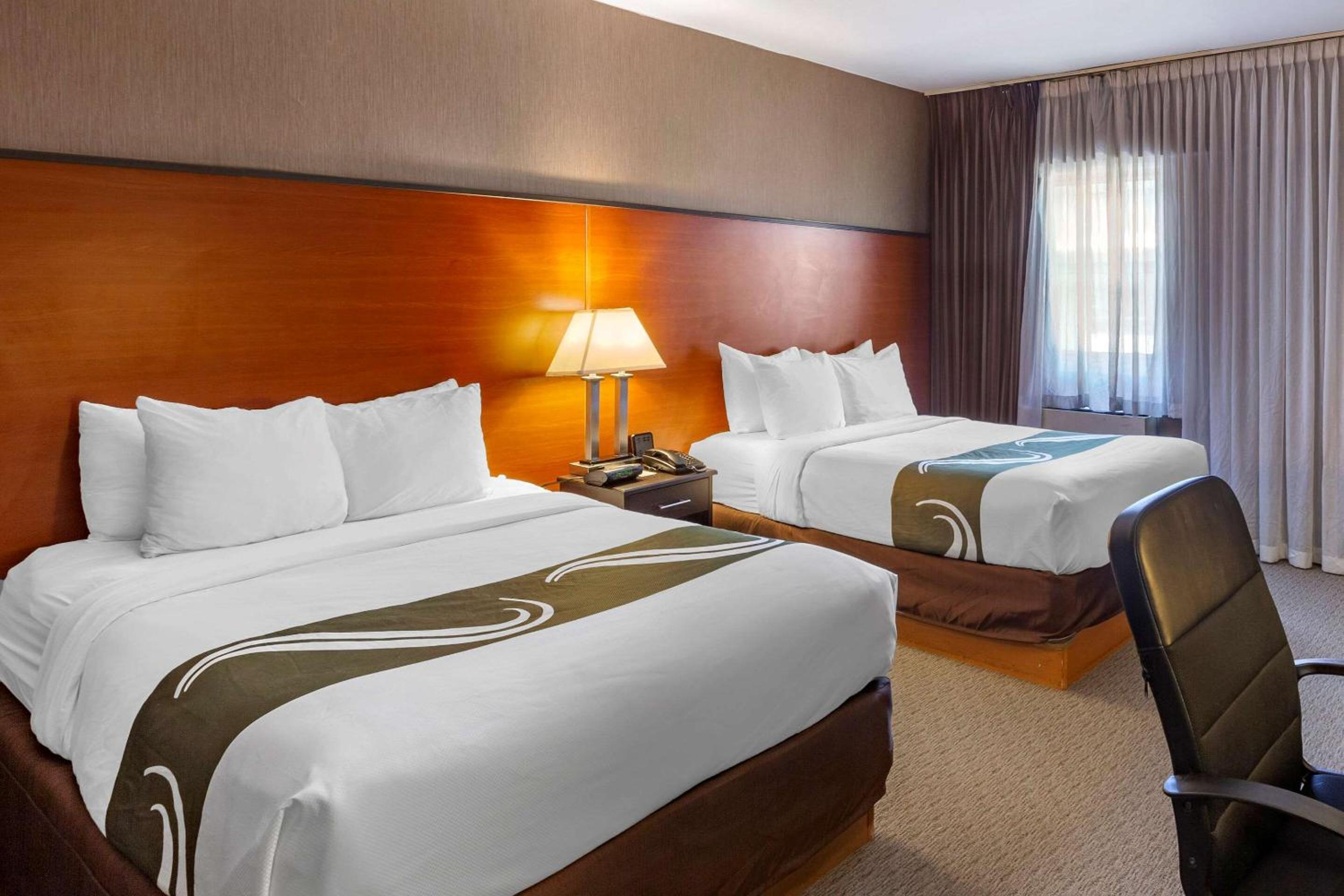 Double Room with Two Double Beds - Non-Smoking - Photo 3