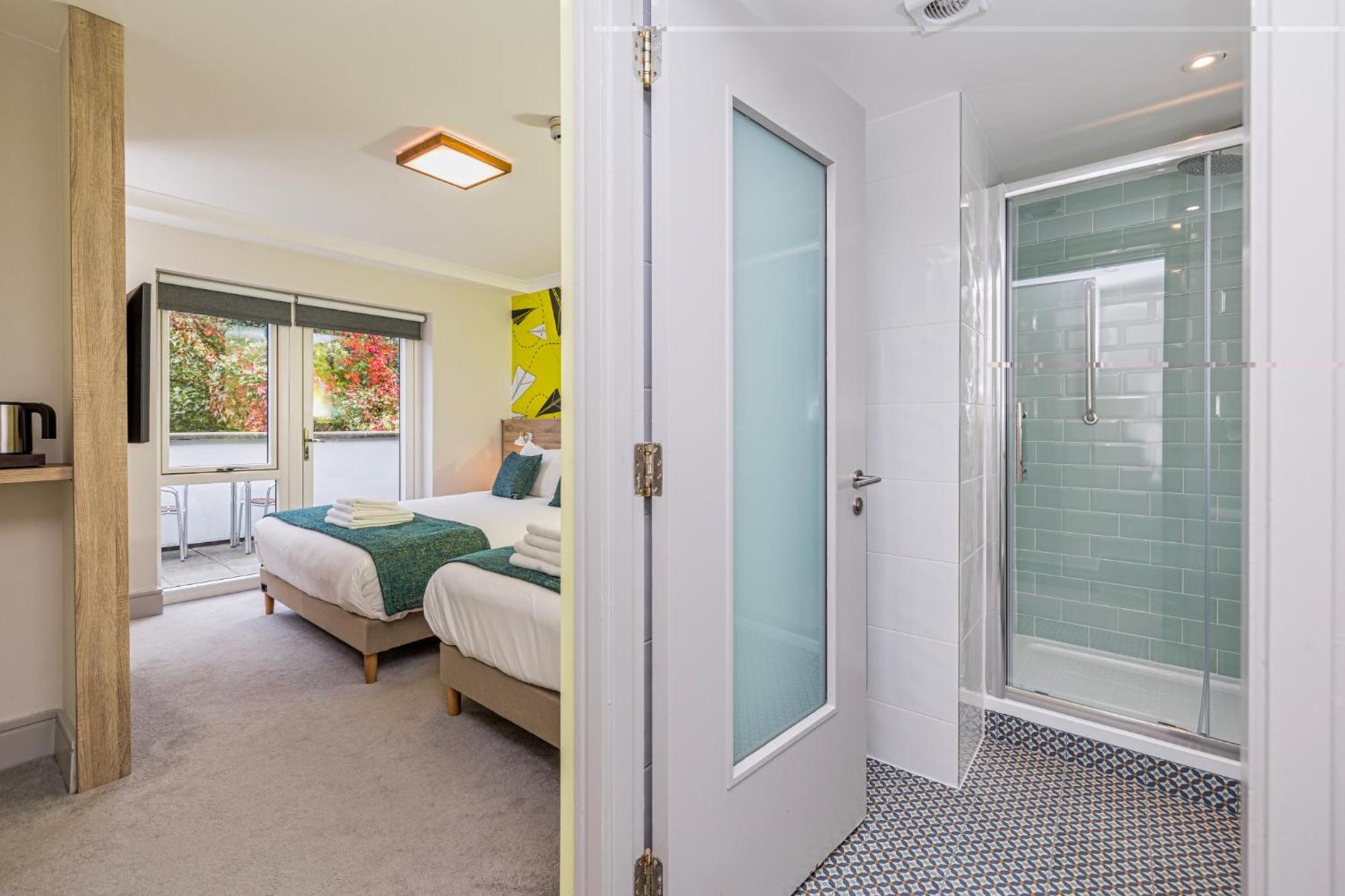 Standard Twin Room